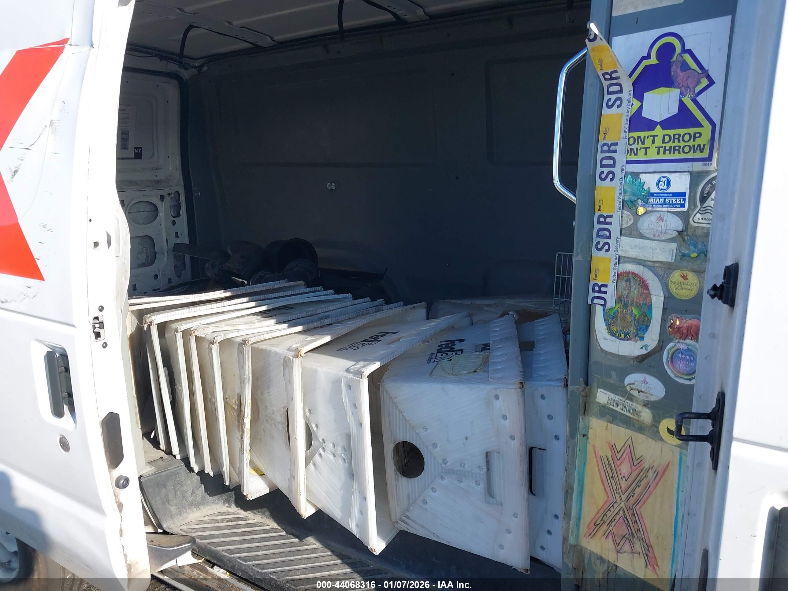 FORD E-150 image 8