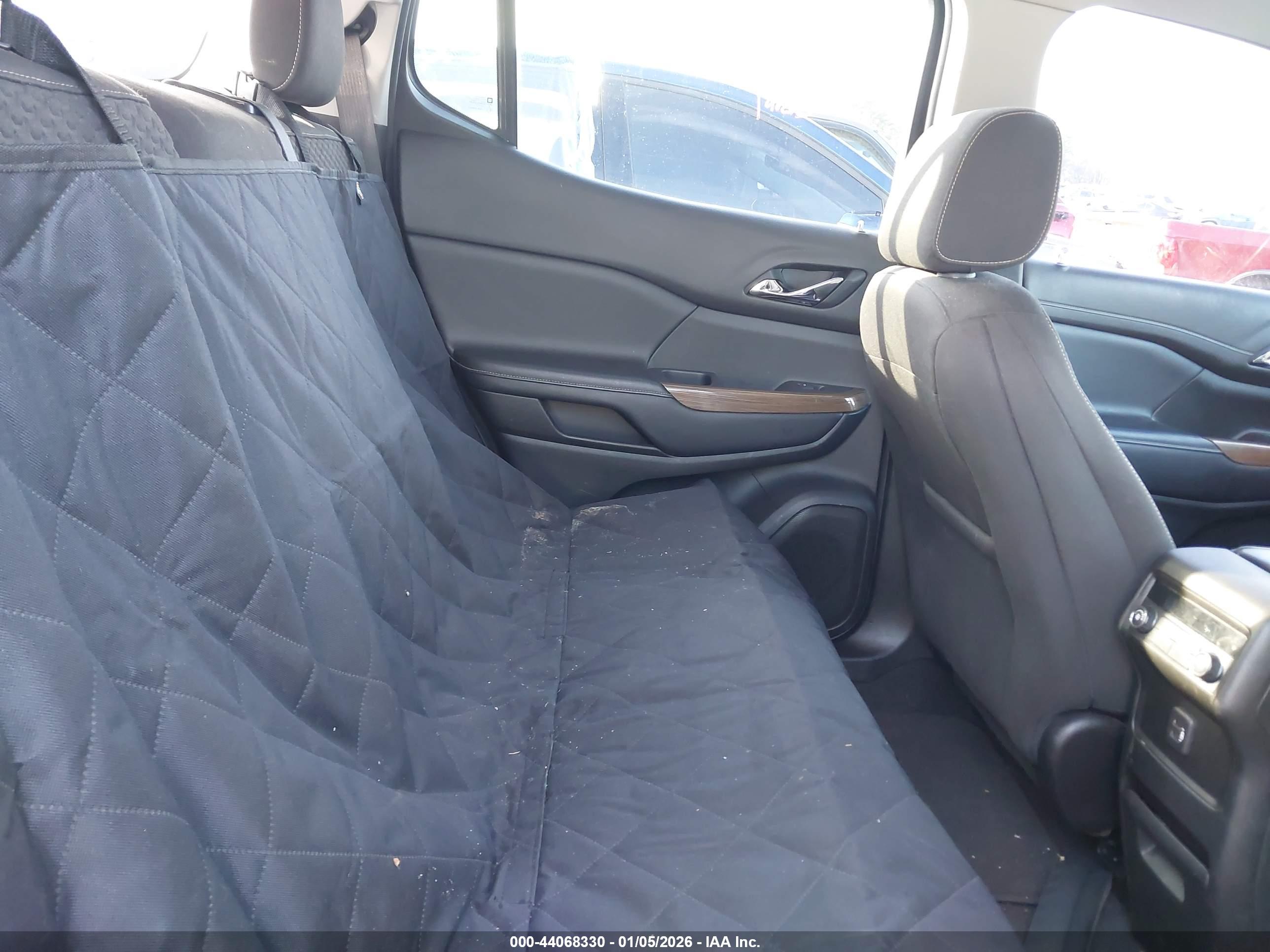 GMC ACADIA image 8