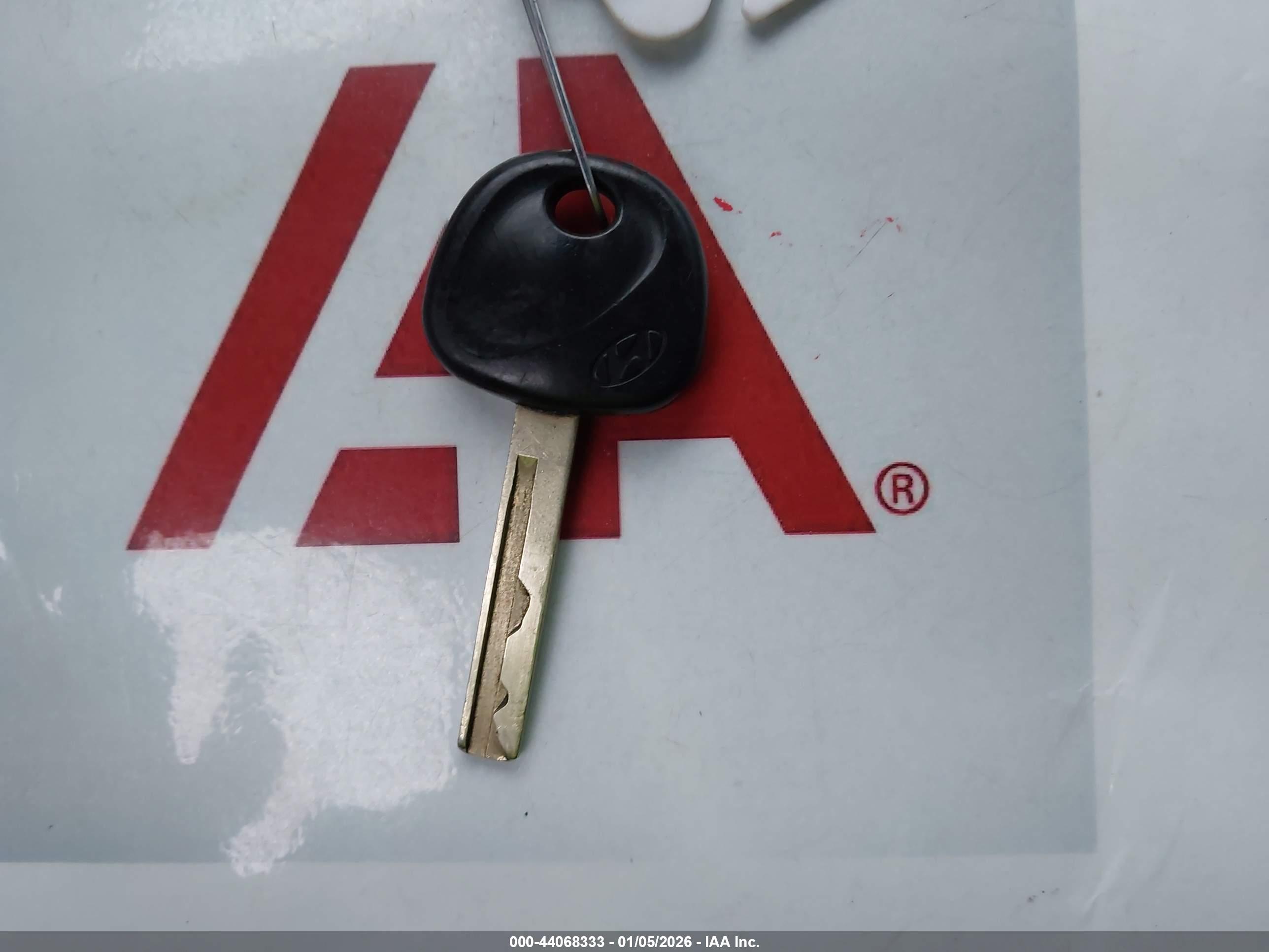 HYUNDAI ACCENT image 11