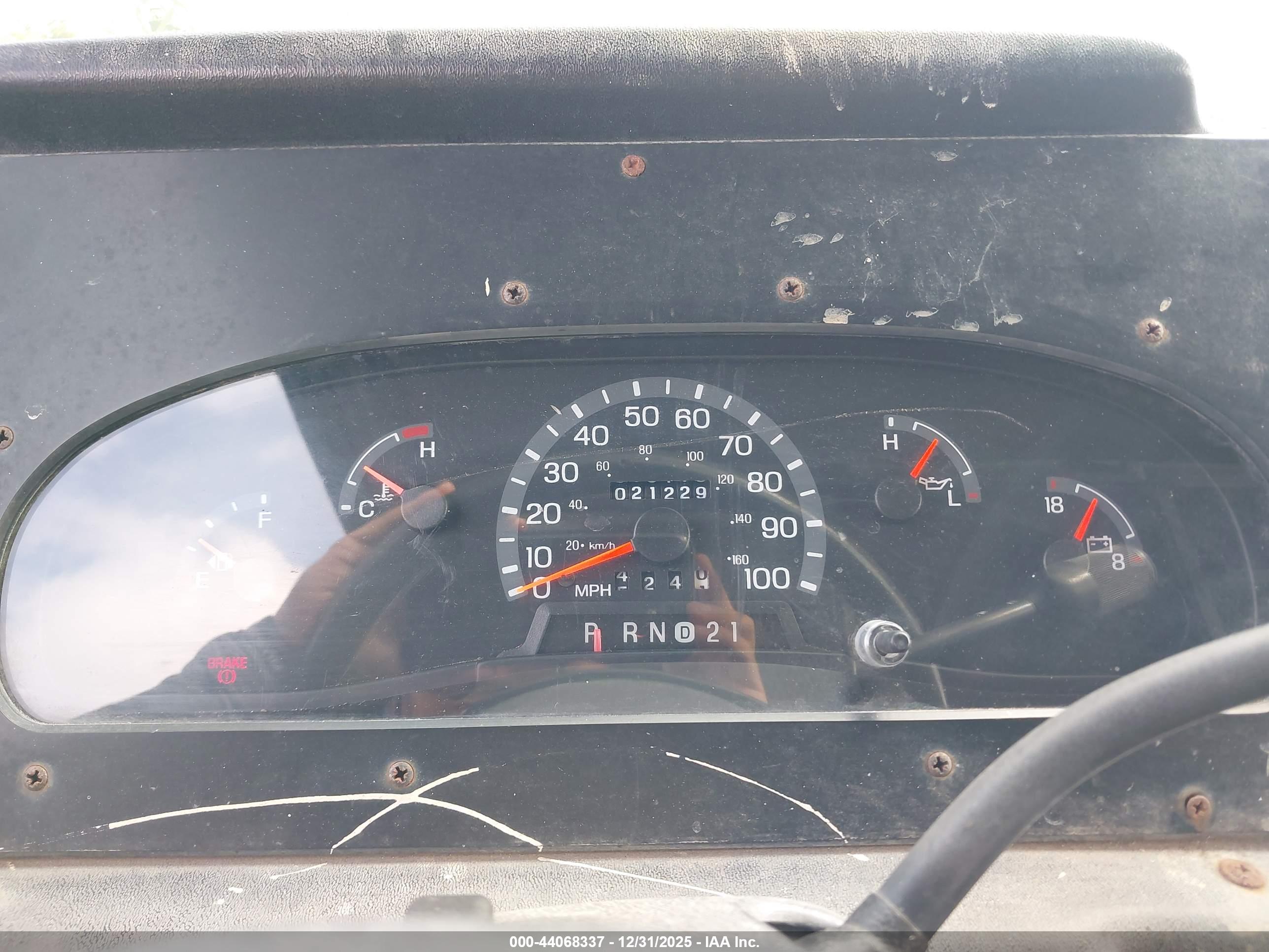 FORD E-350 image 7