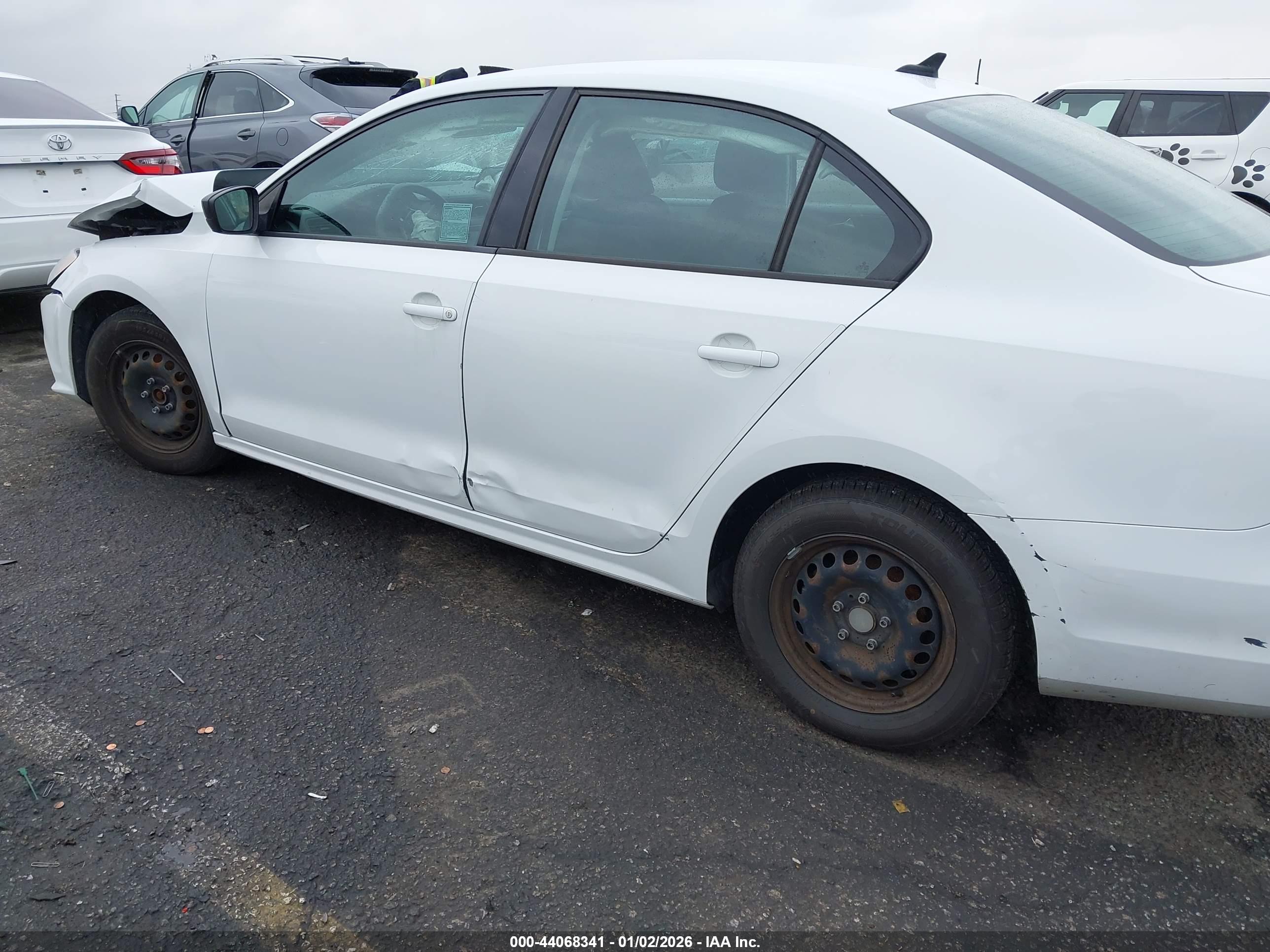 VOLKSWAGEN JETTA image 3