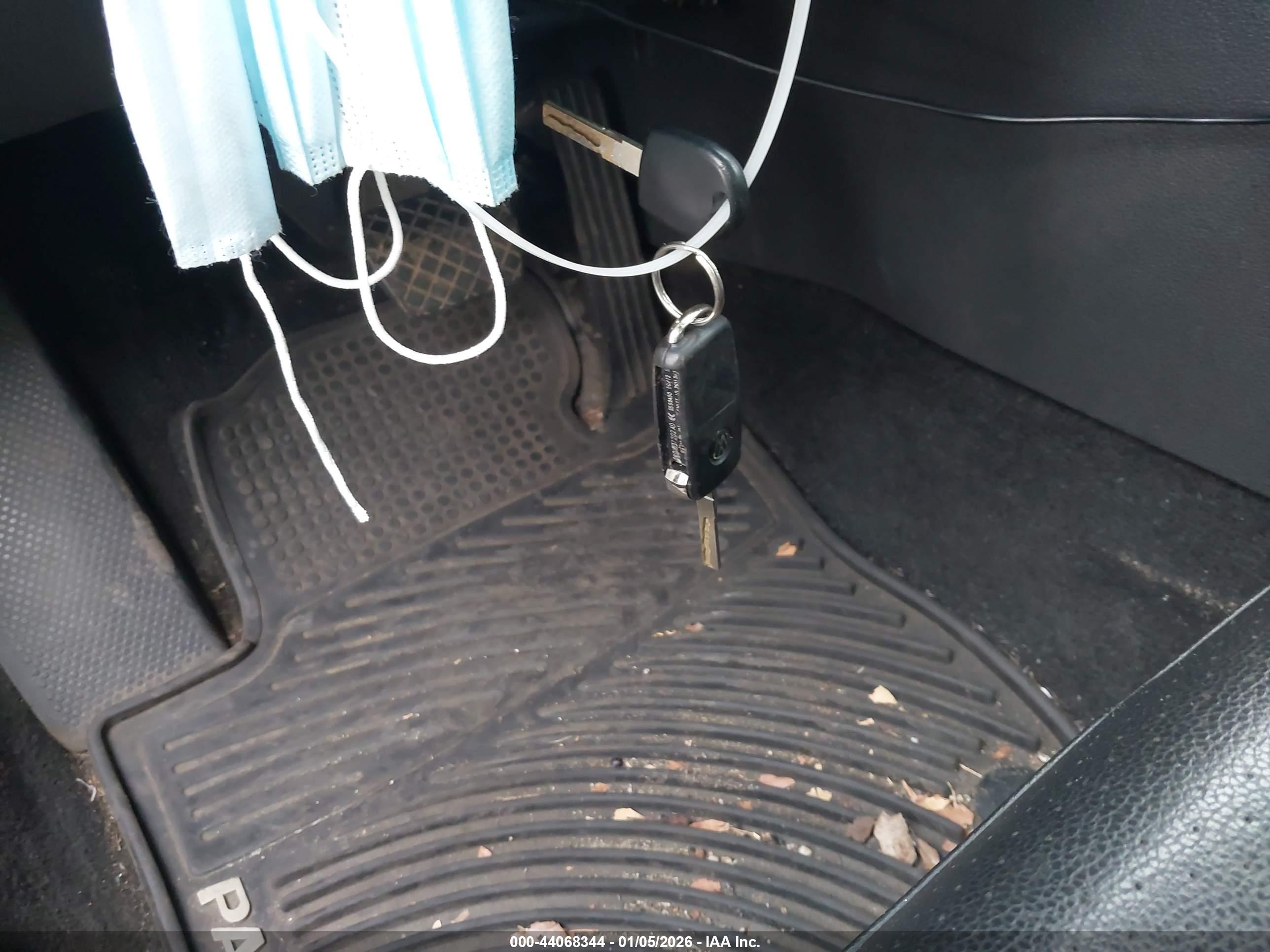 VOLKSWAGEN PASSAT image 11