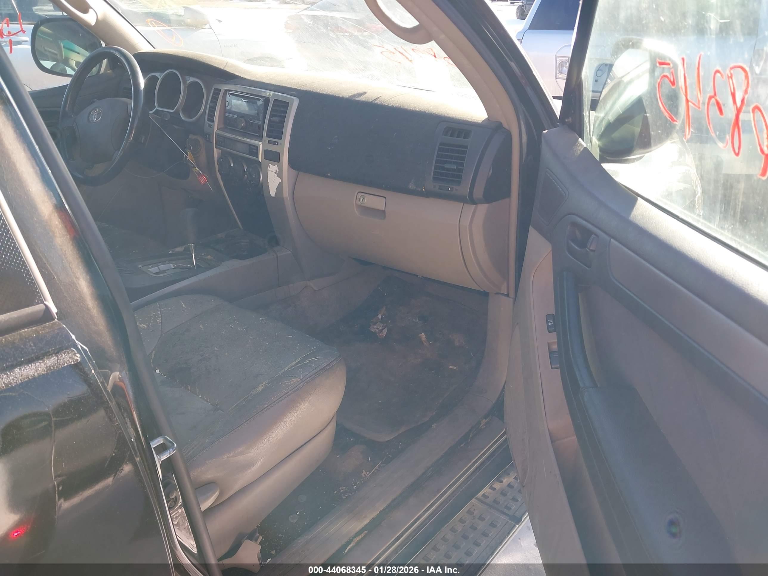 TOYOTA 4RUNNER image 5