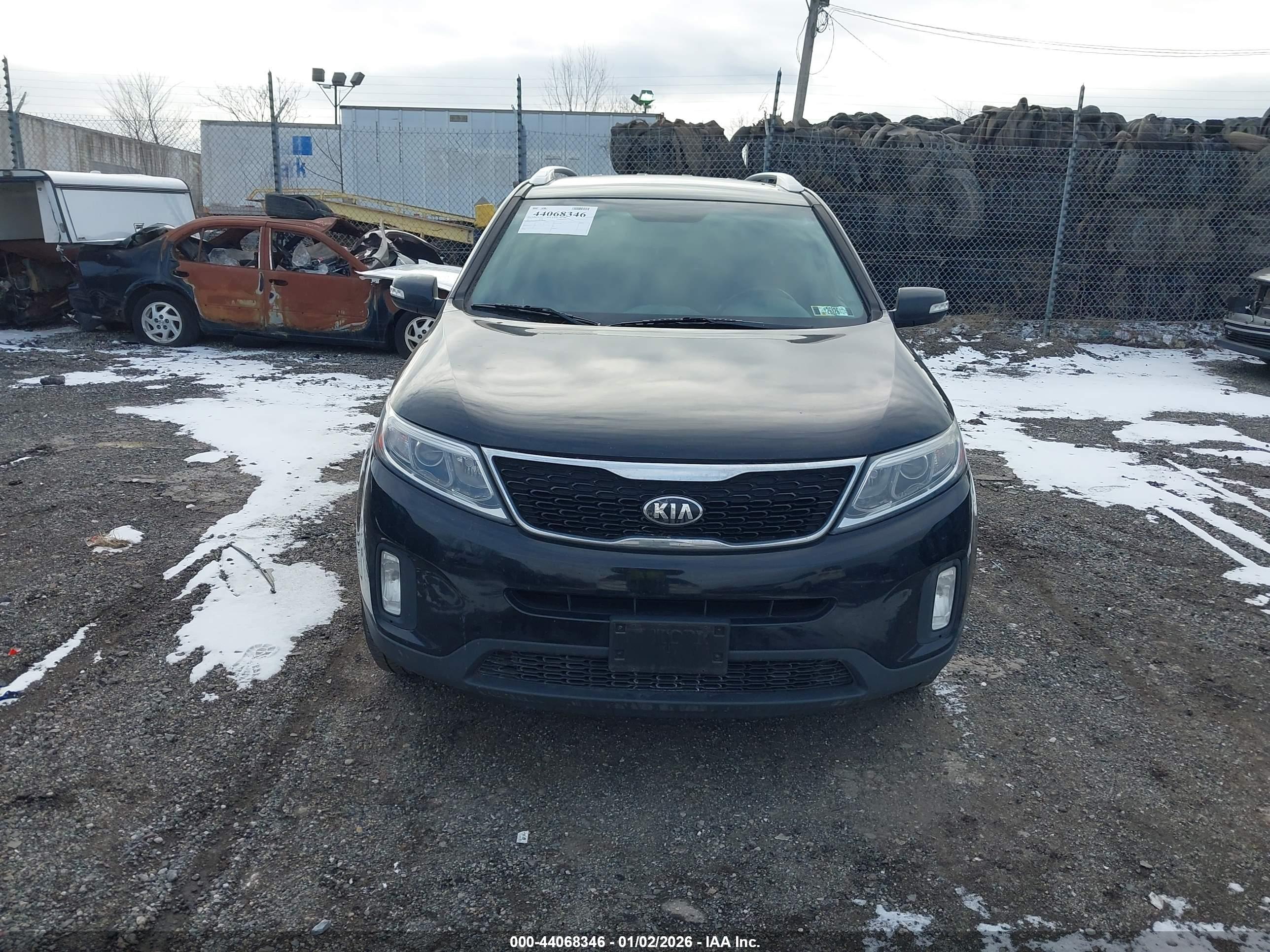 KIA SORENTO image 6