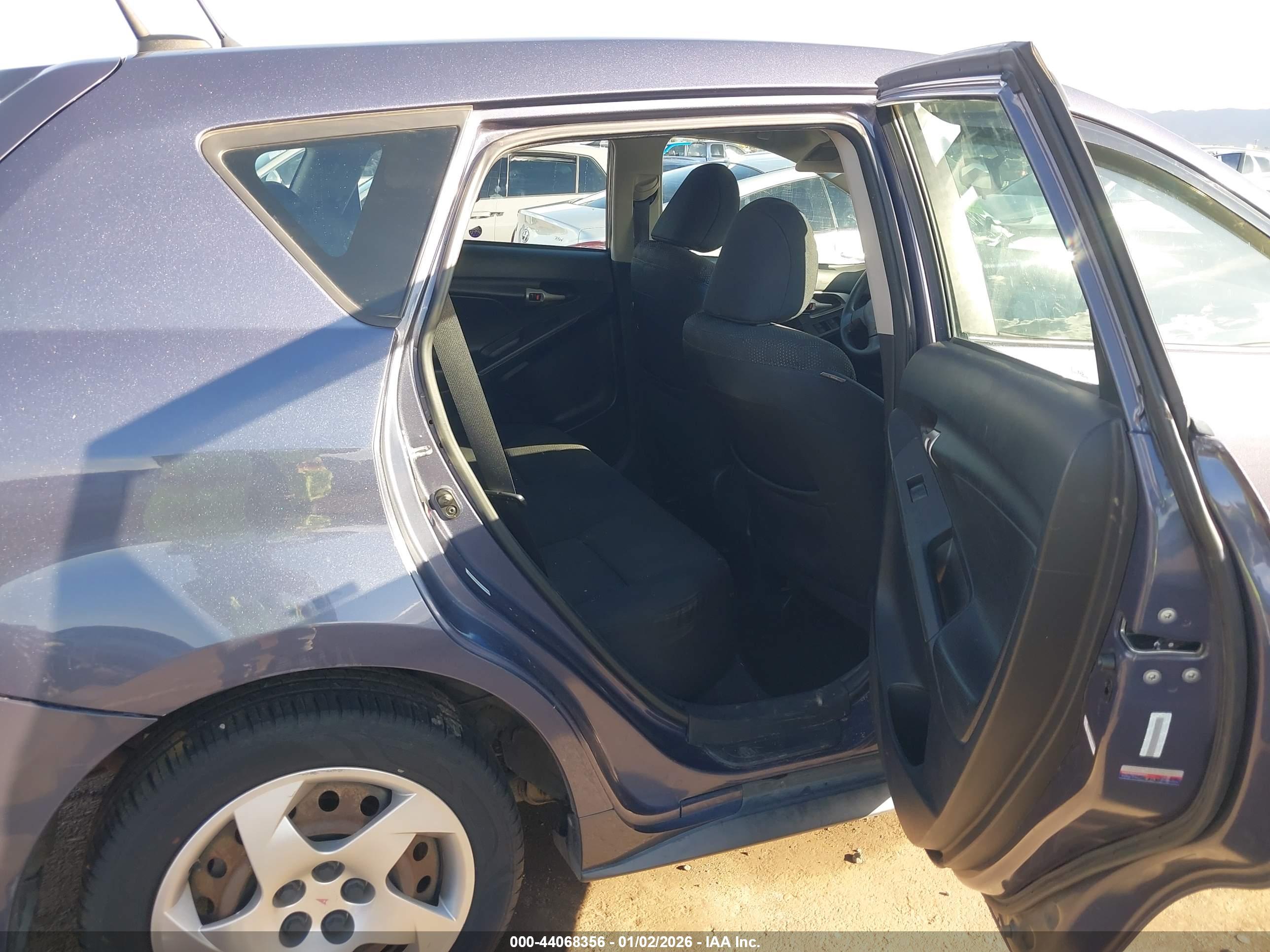 PONTIAC VIBE image 8