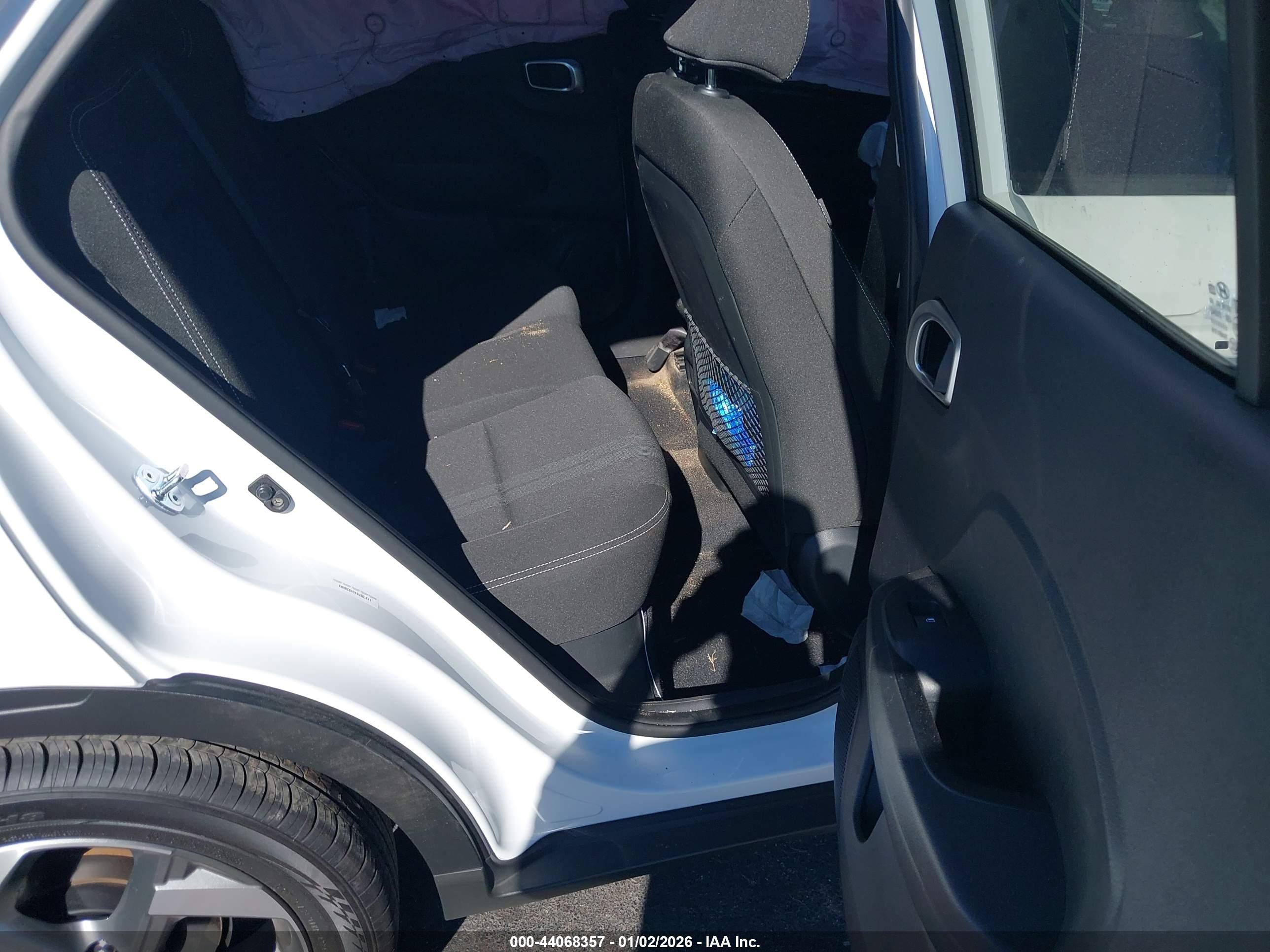 HYUNDAI VENUE image 8