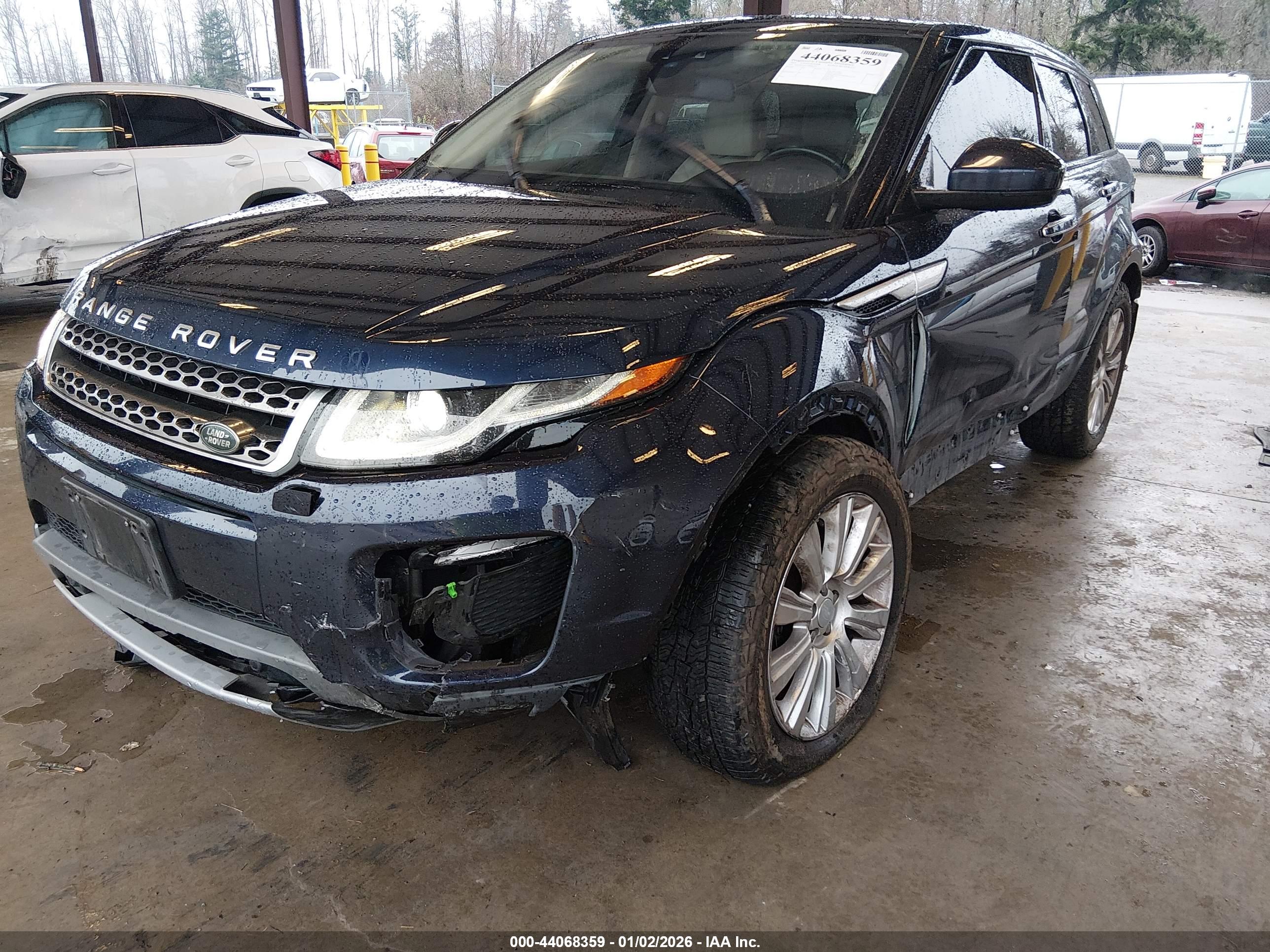 LAND ROVER image 6
