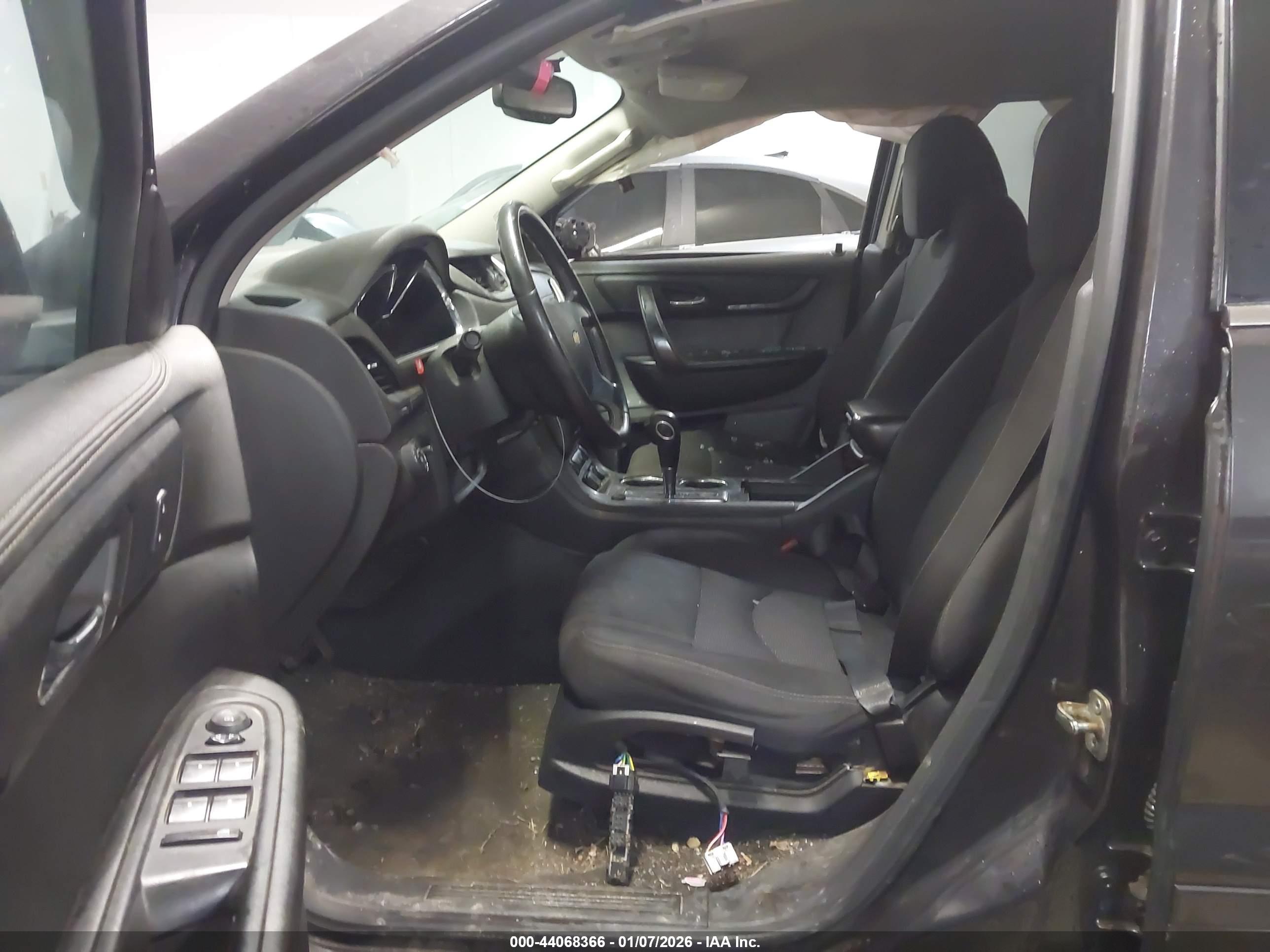 CHEVROLET TRAVERSE image 5