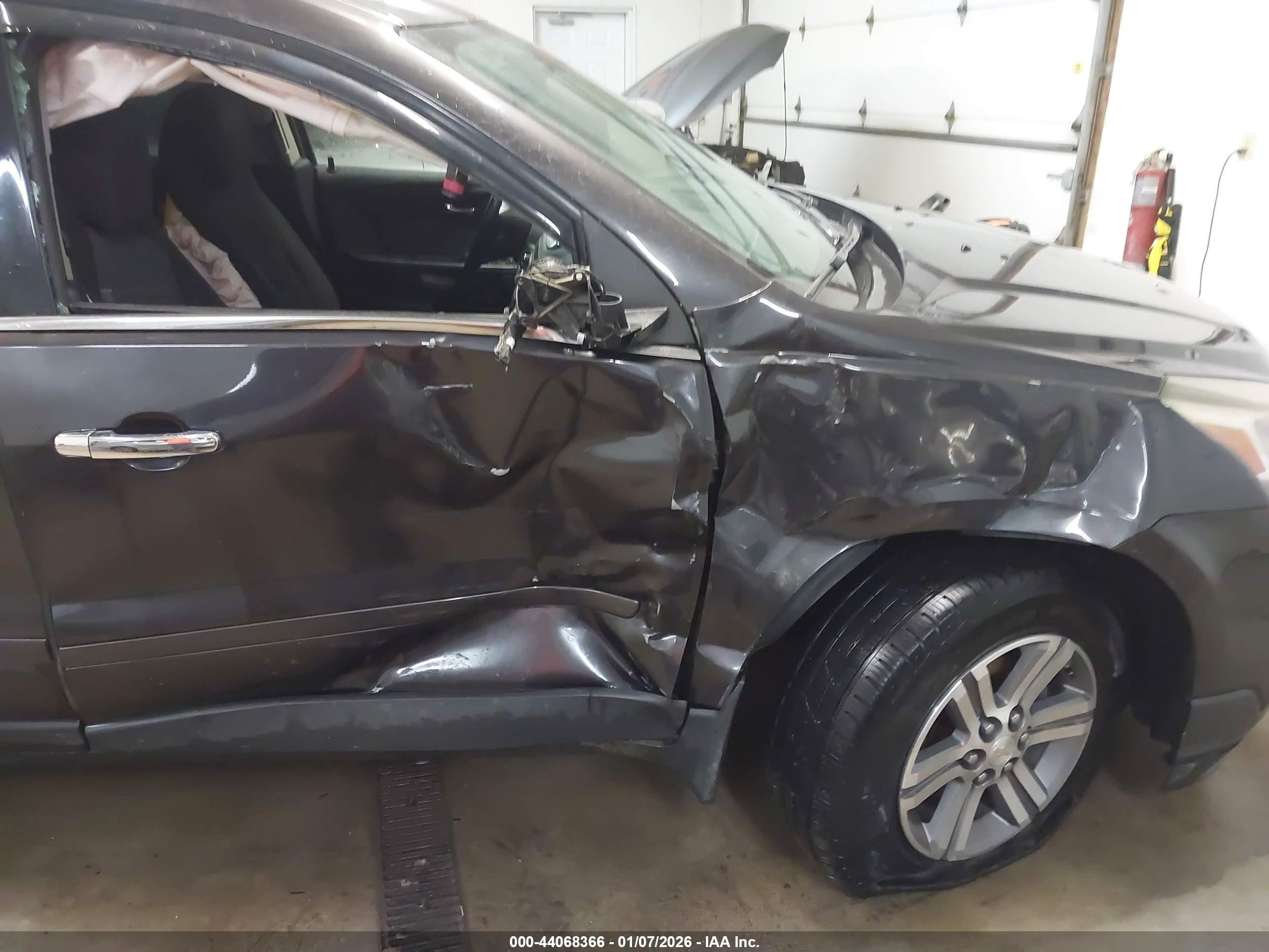 CHEVROLET TRAVERSE image 6