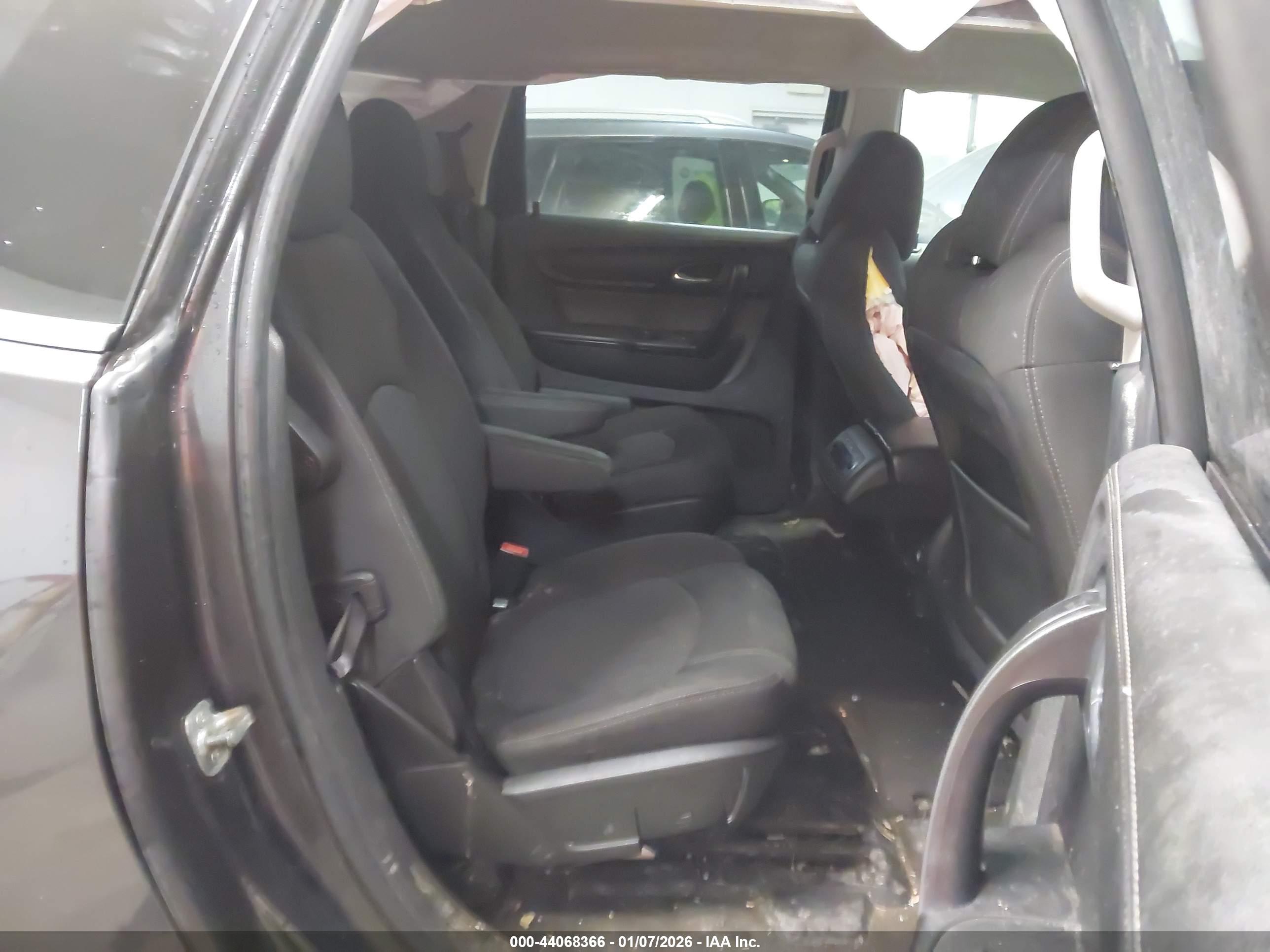 CHEVROLET TRAVERSE image 8