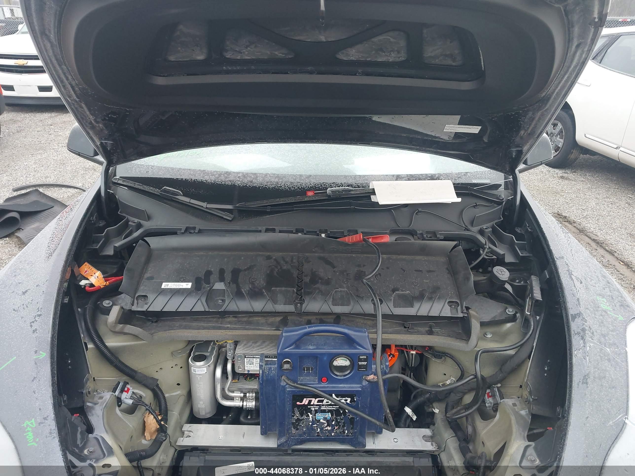 TESLA MODEL image 10