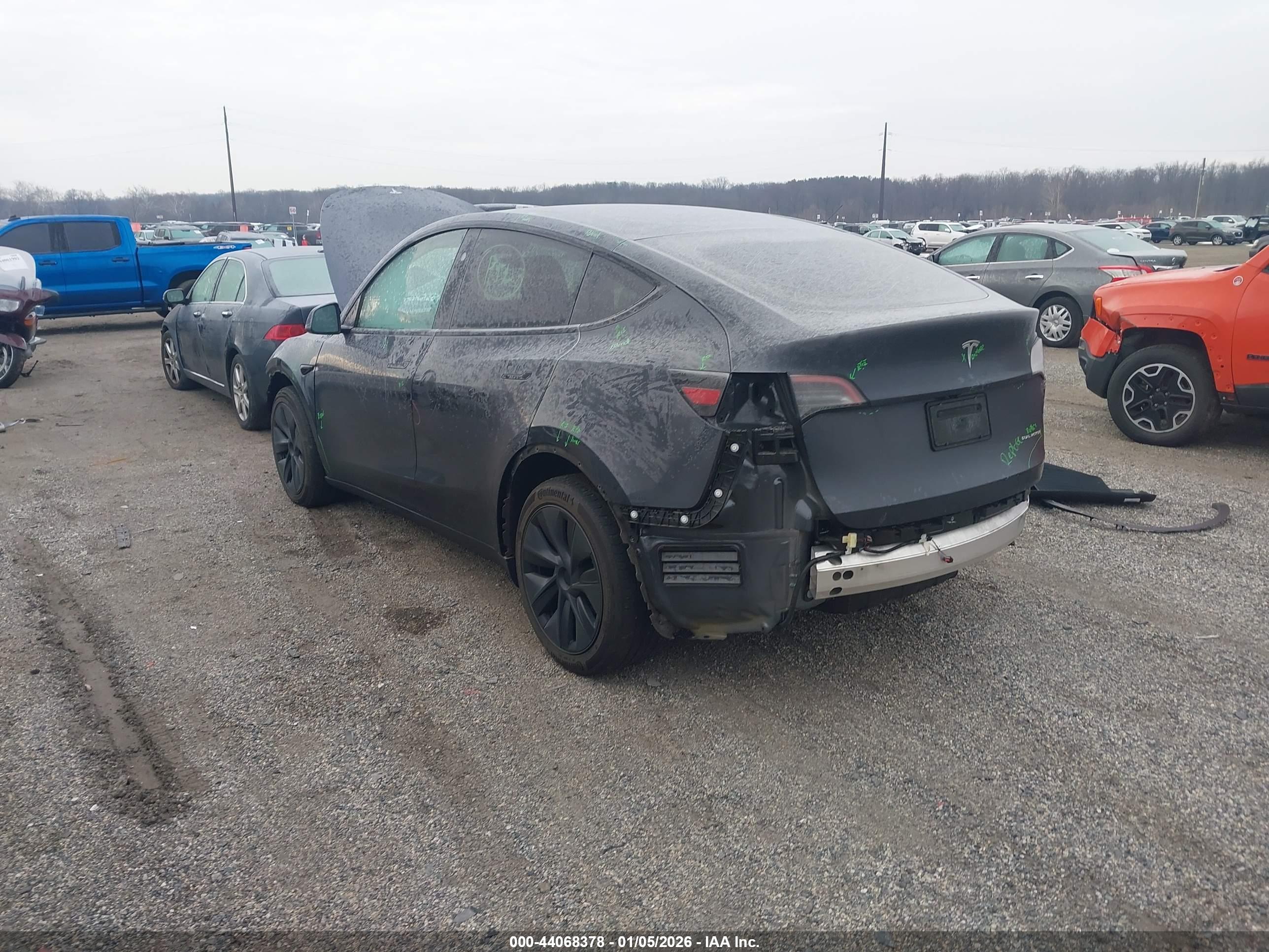 TESLA MODEL image 3