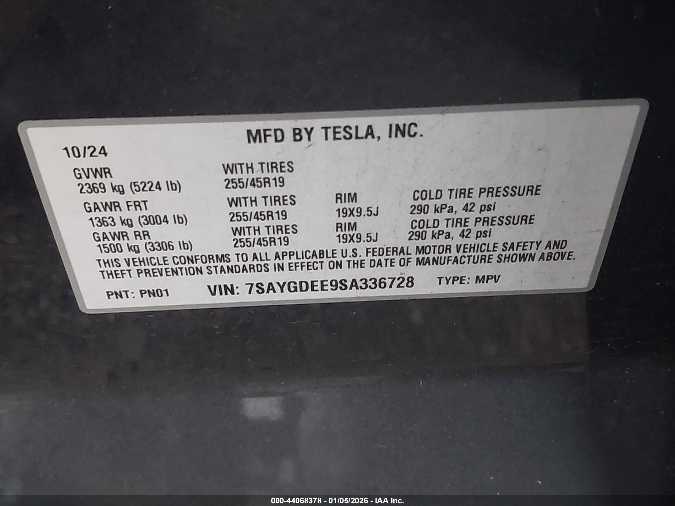 TESLA MODEL image 9