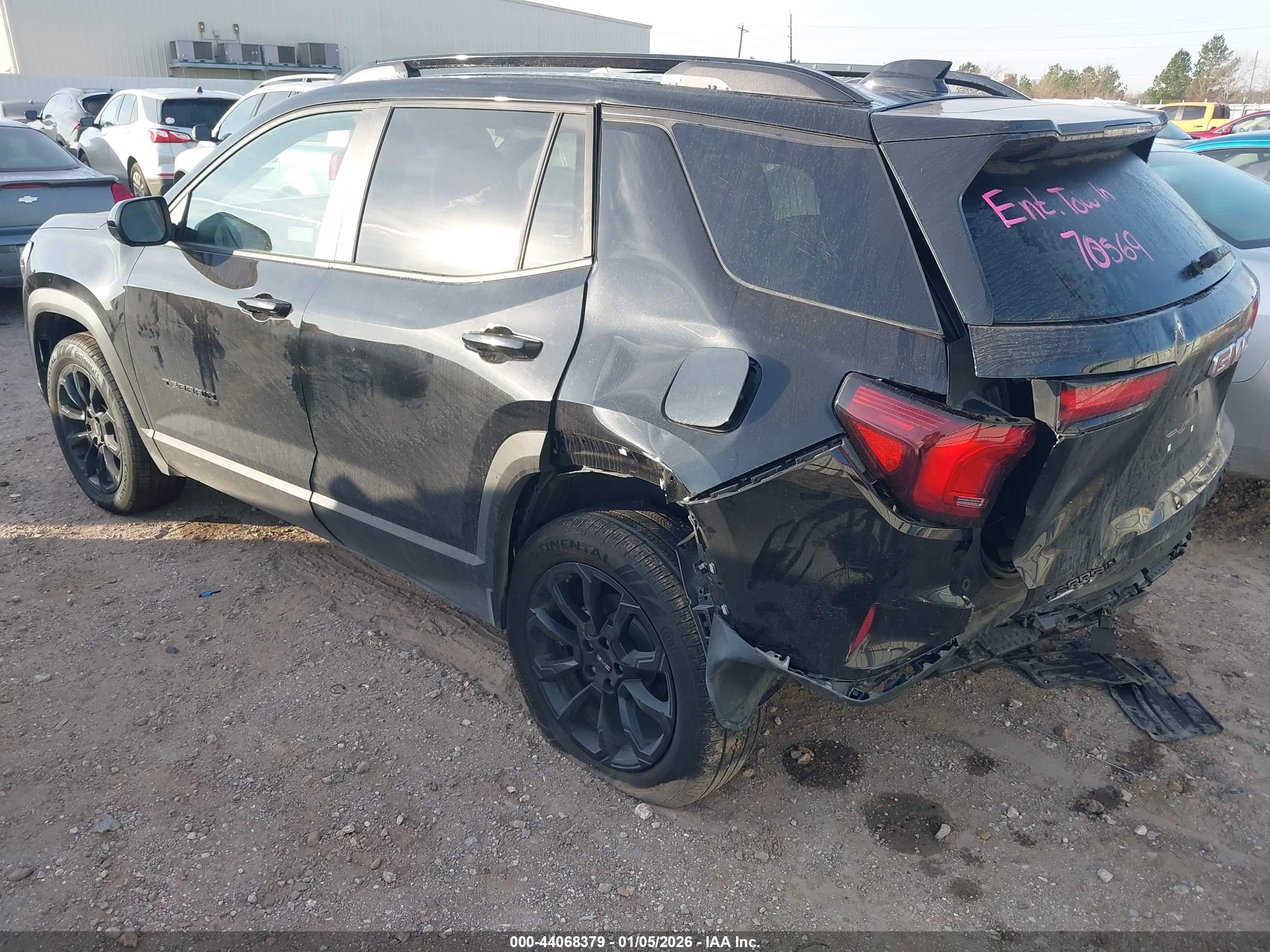 GMC TERRAIN image 3