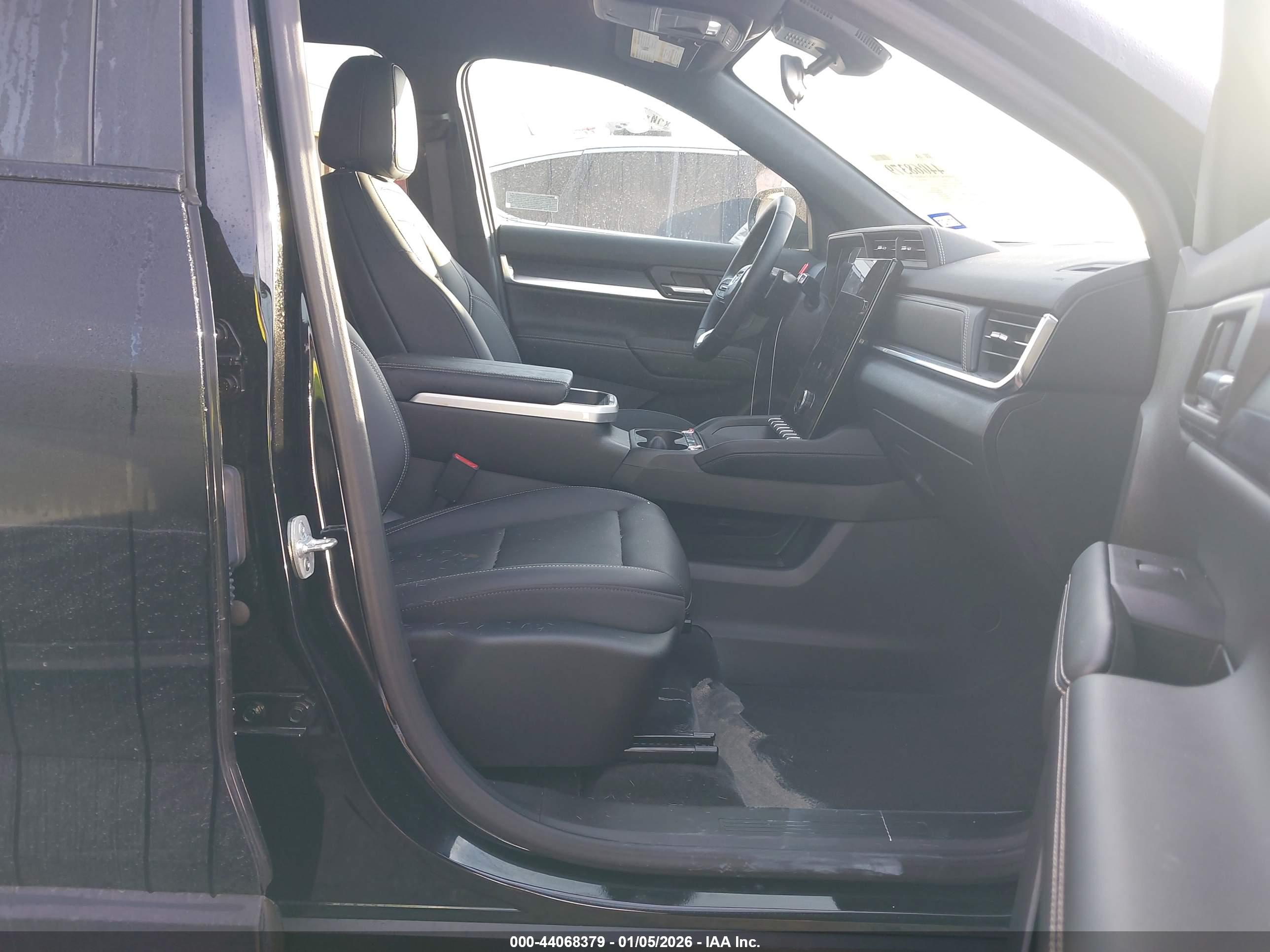 GMC TERRAIN image 5