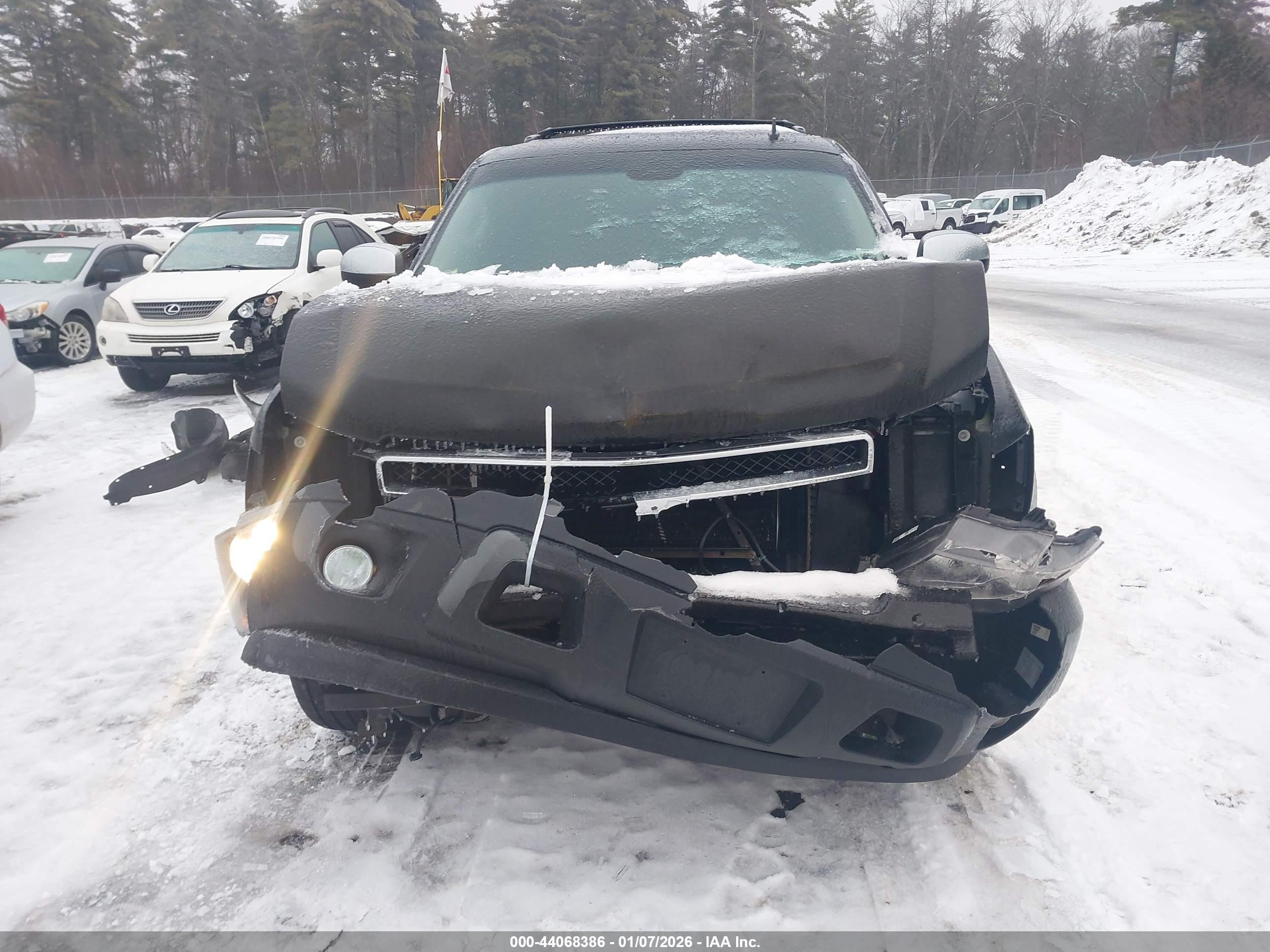 CHEVROLET TAHOE image 6