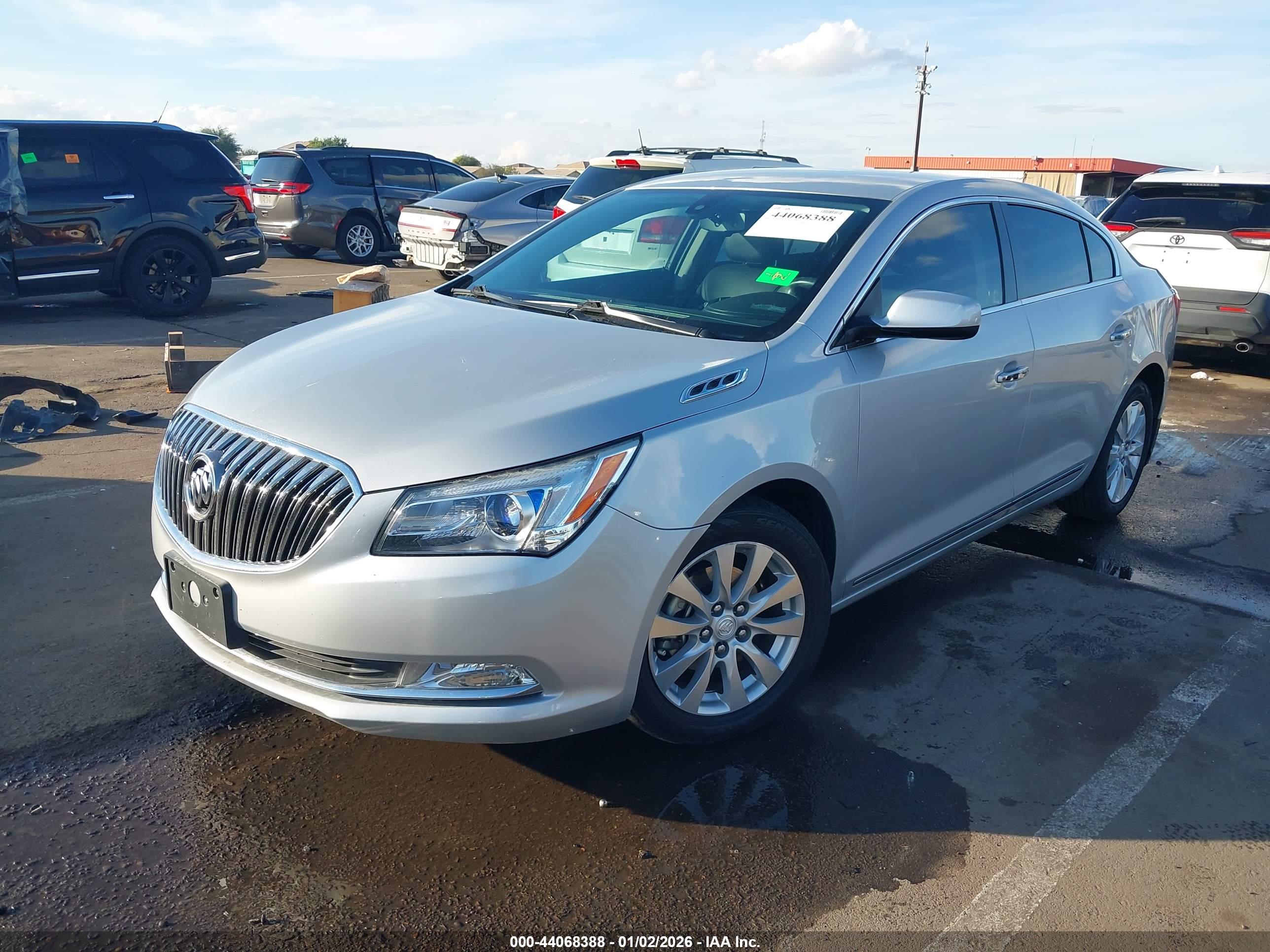 BUICK LACROSSE image 2