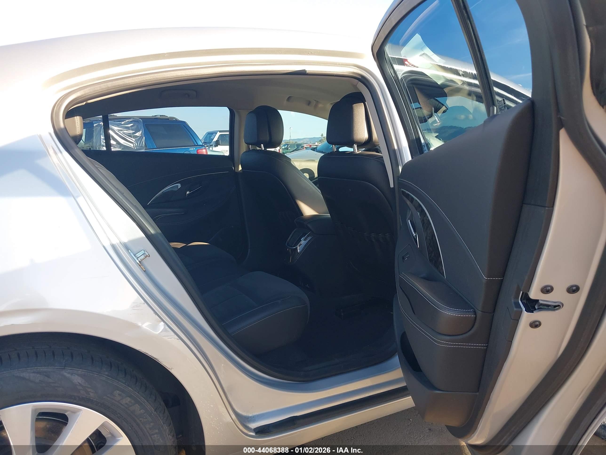 BUICK LACROSSE image 8
