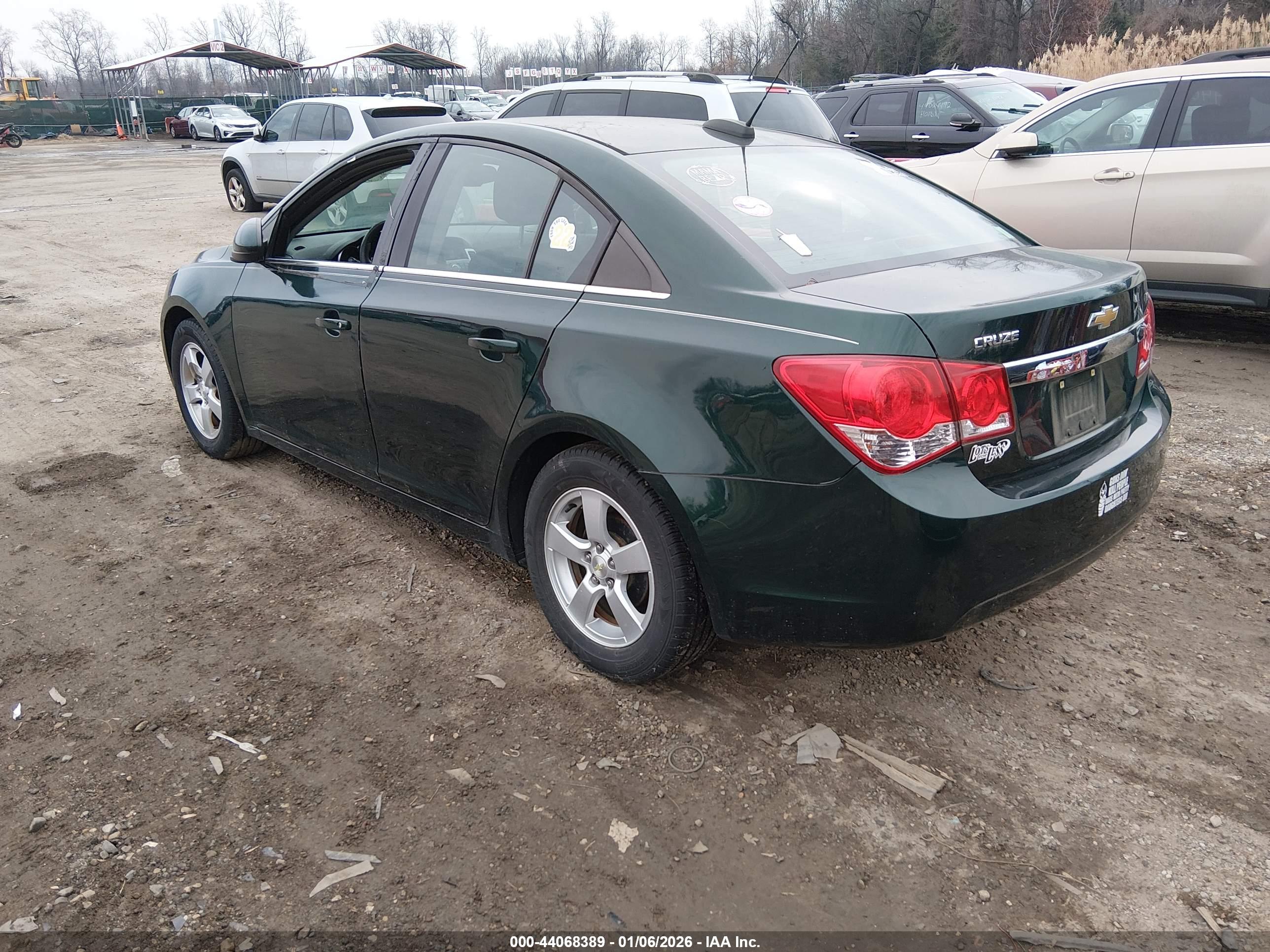 CHEVROLET CRUZE image 3