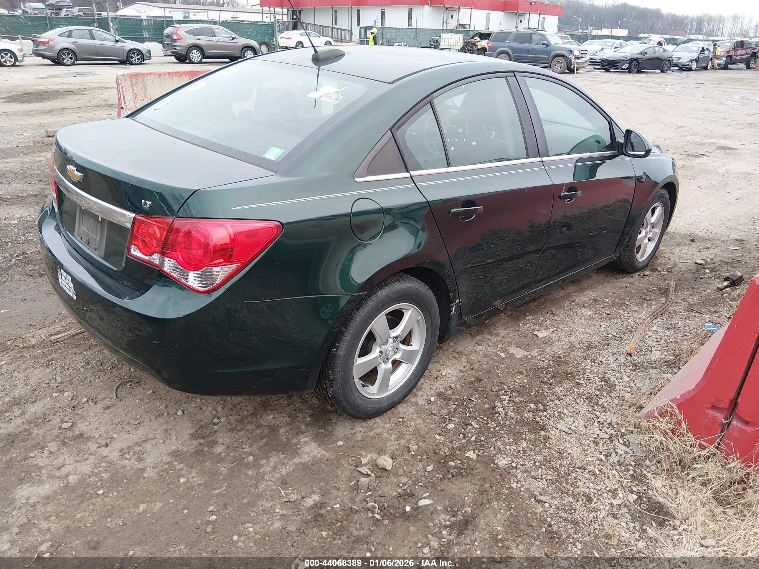 CHEVROLET CRUZE image 4