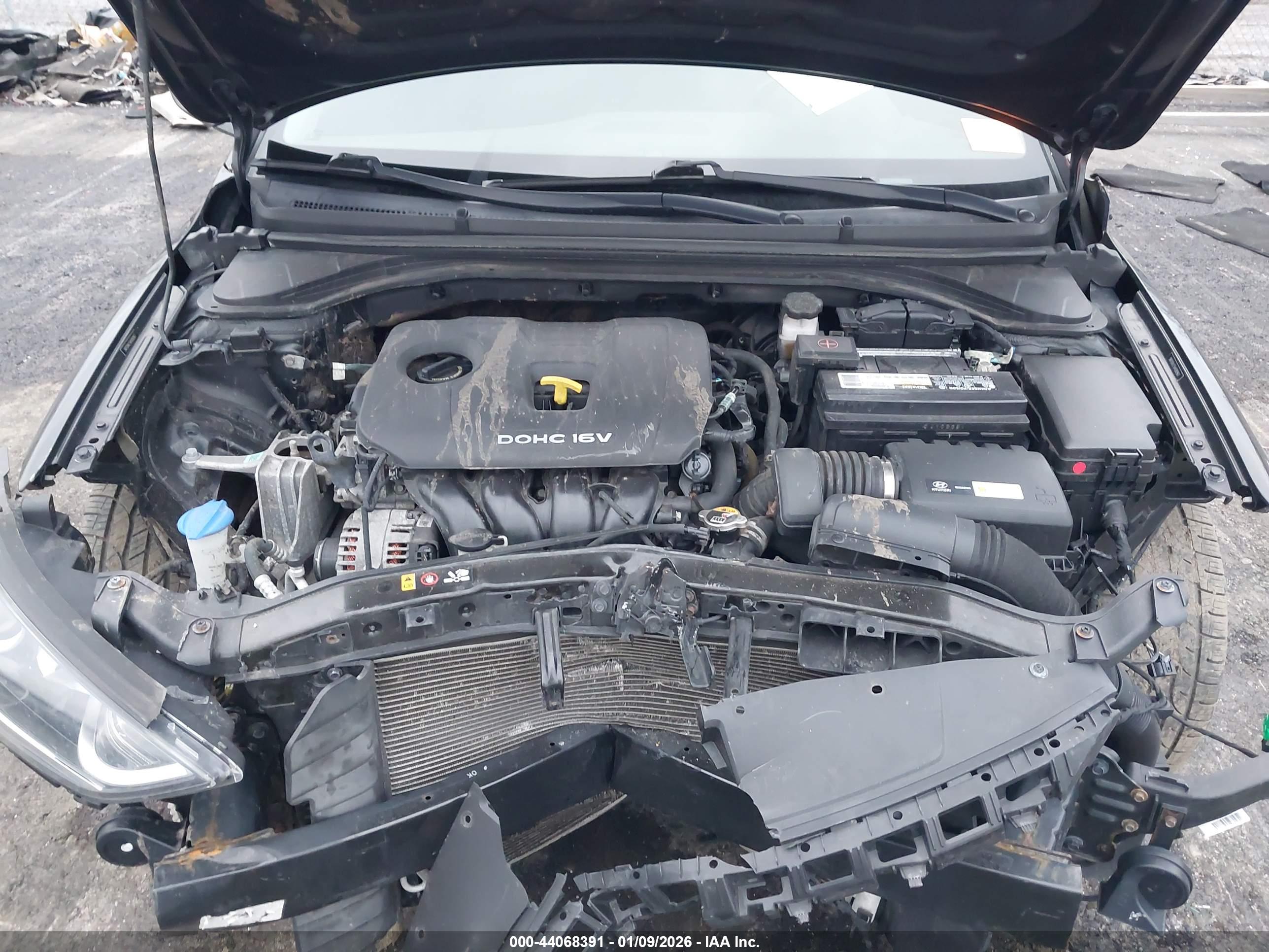 HYUNDAI ELANTRA image 10