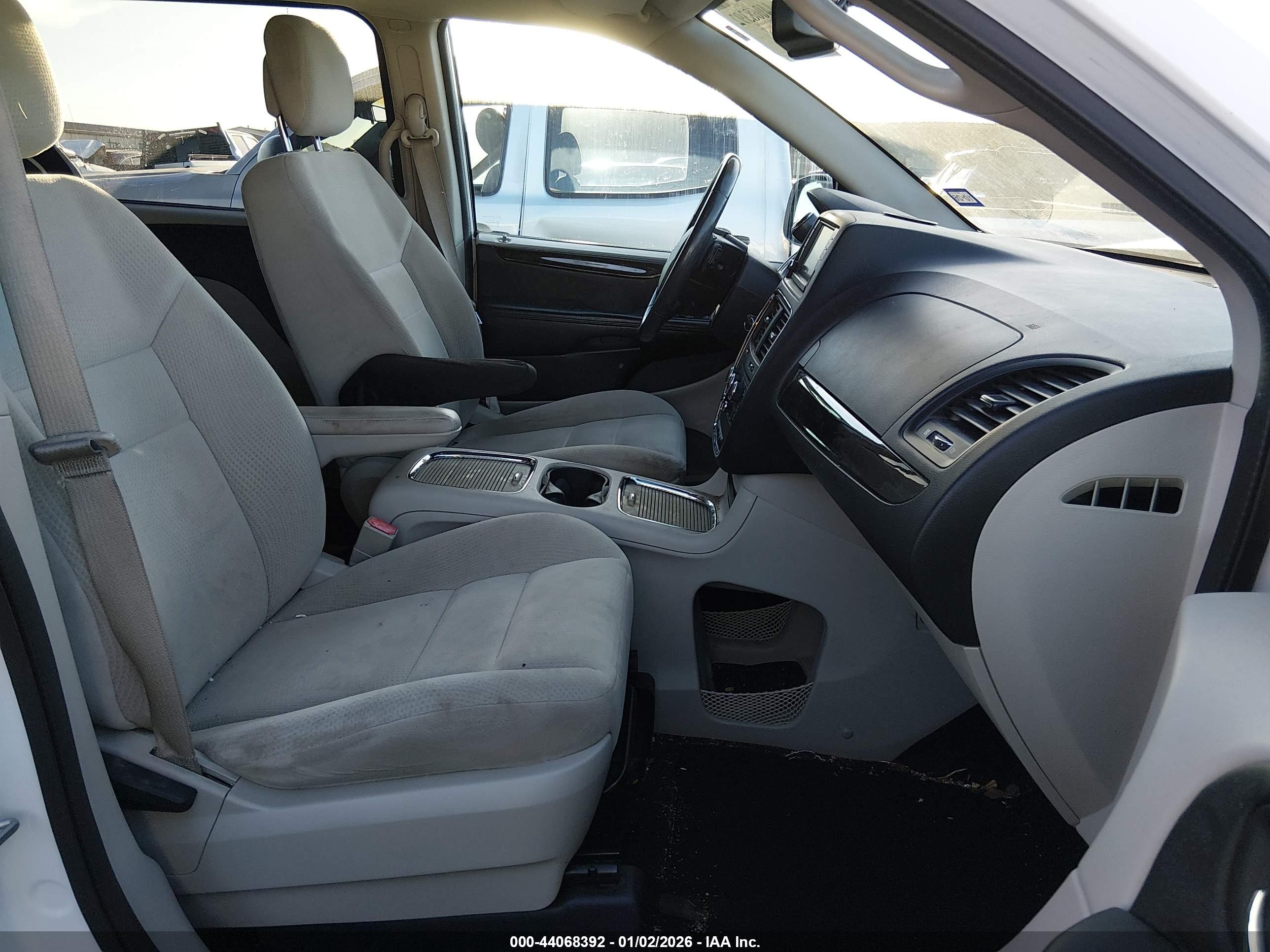 DODGE GRAND image 5
