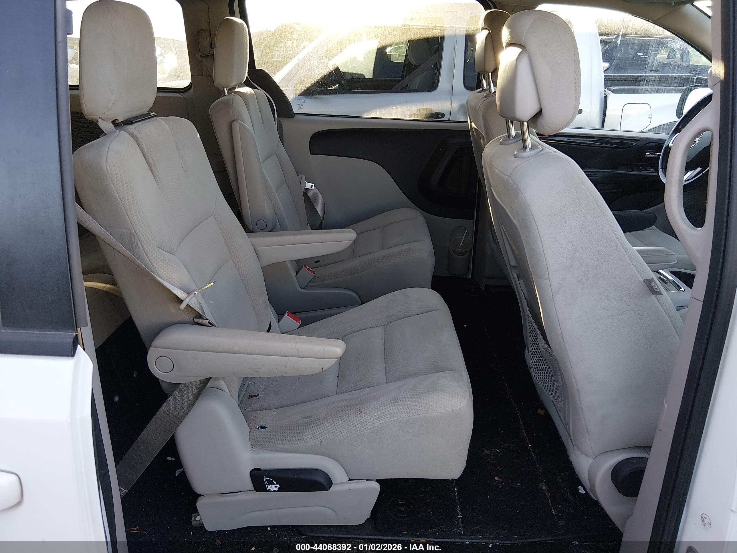 DODGE GRAND image 8