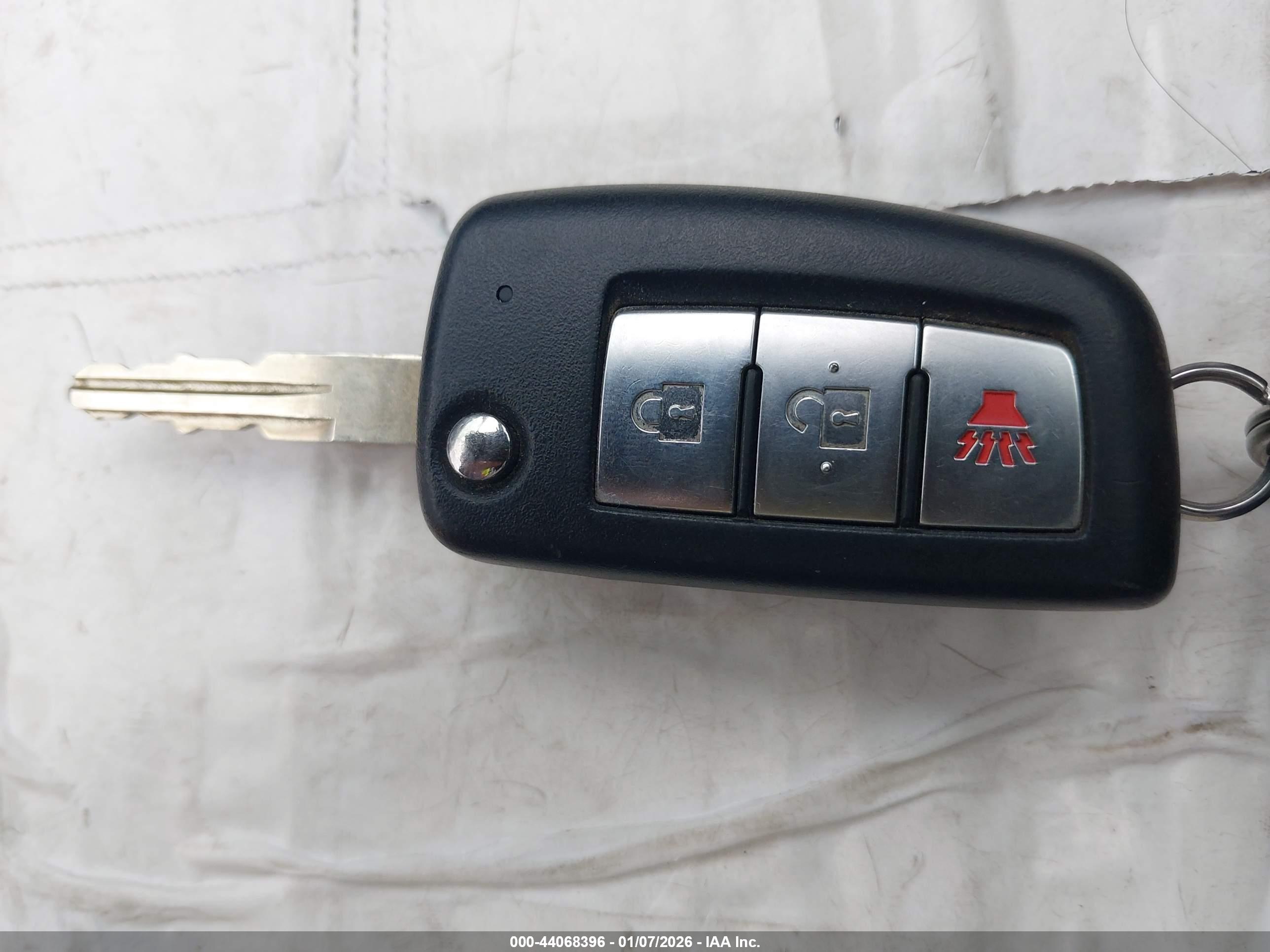 NISSAN ROGUE image 11