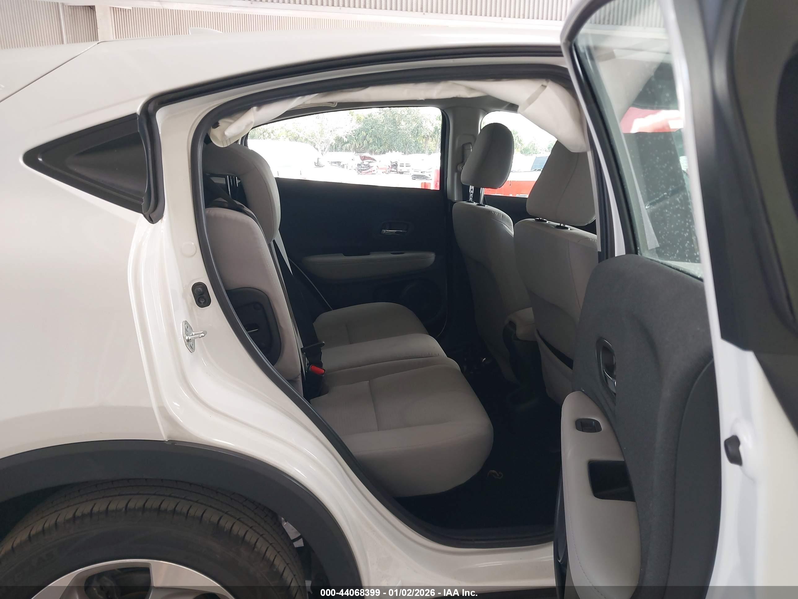 HONDA HR-V image 8