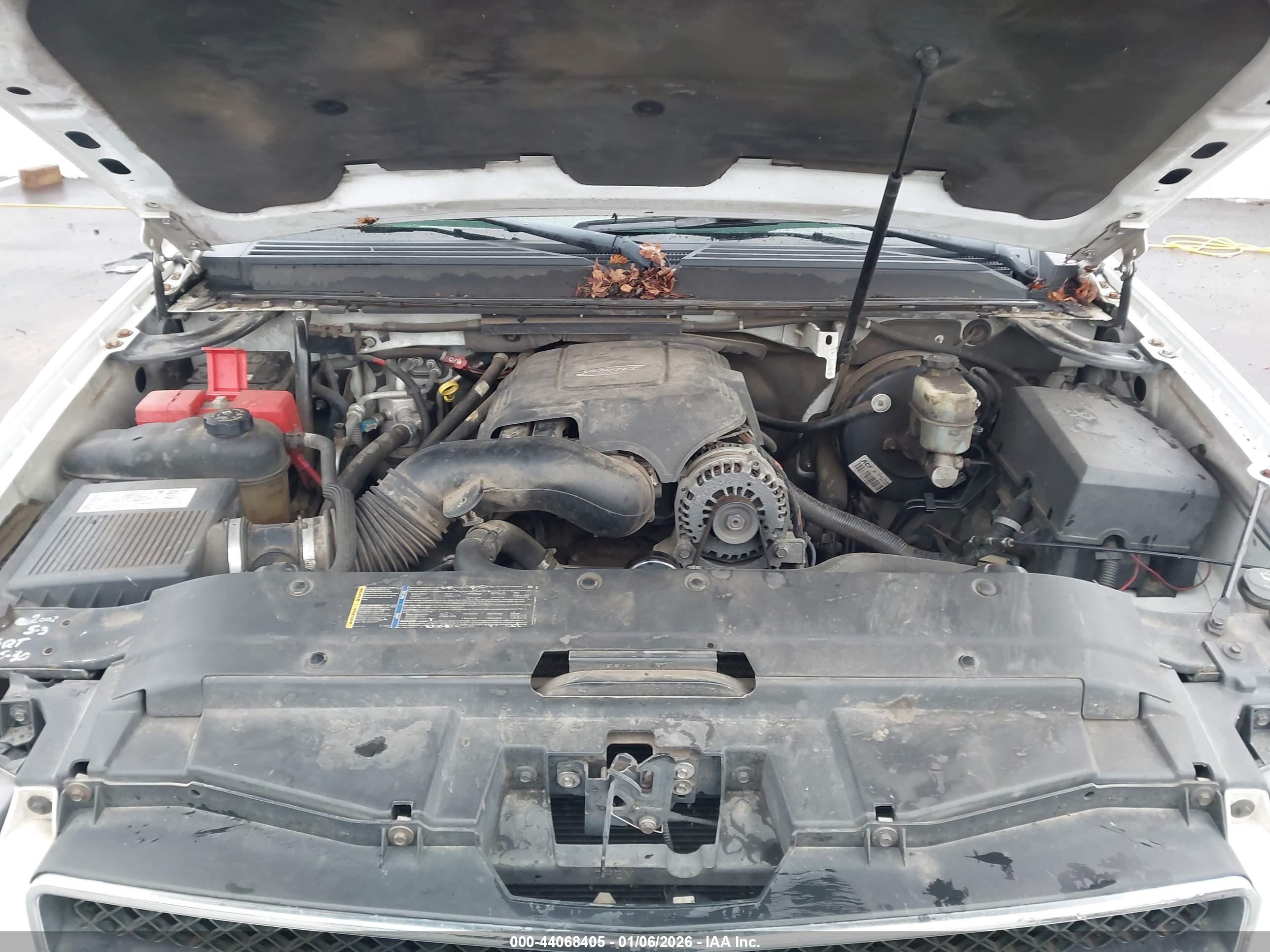 CHEVROLET SUBURBAN image 10