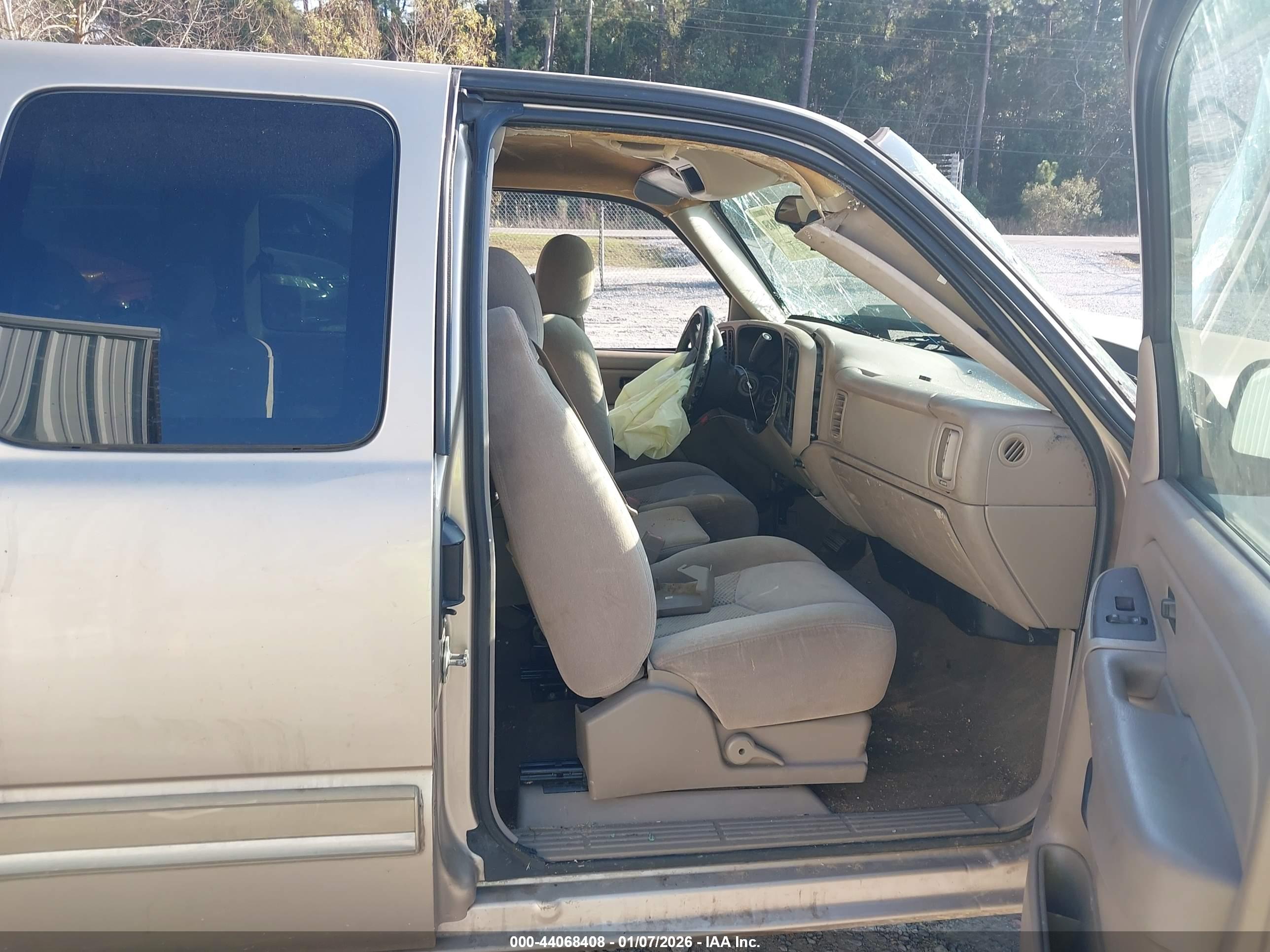 CHEVROLET SILVERADO image 5