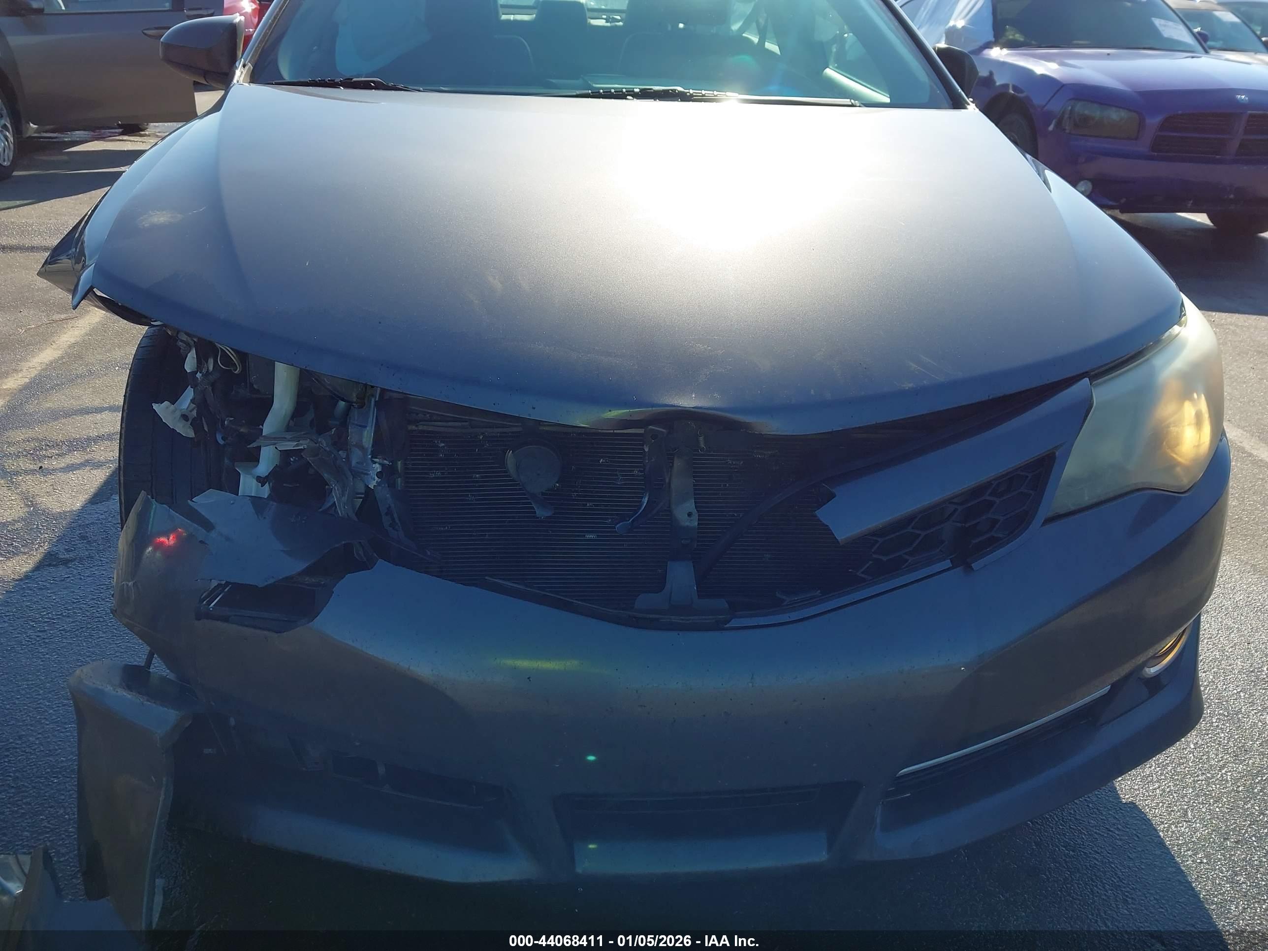 TOYOTA CAMRY image 6