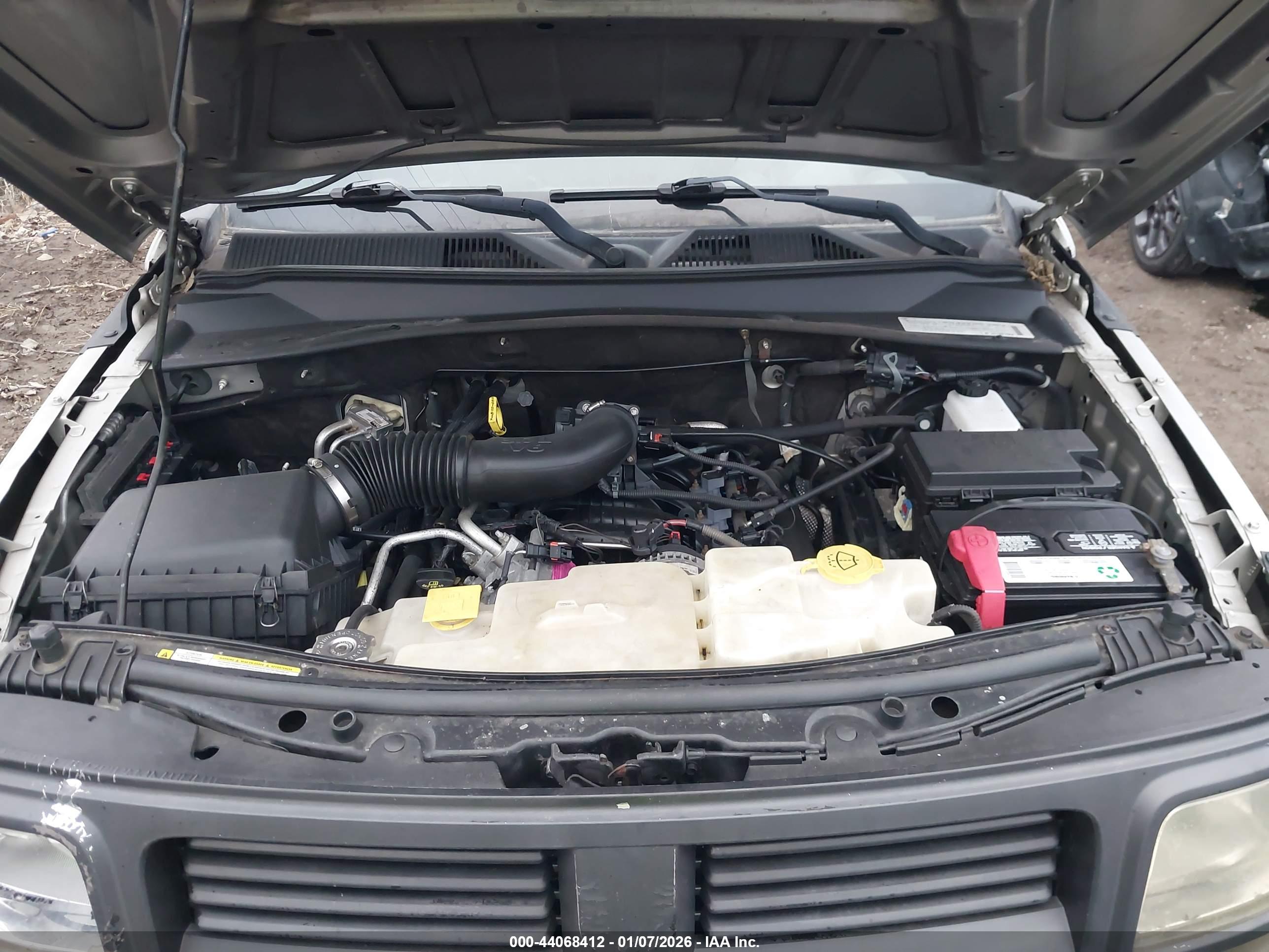 DODGE NITRO image 10
