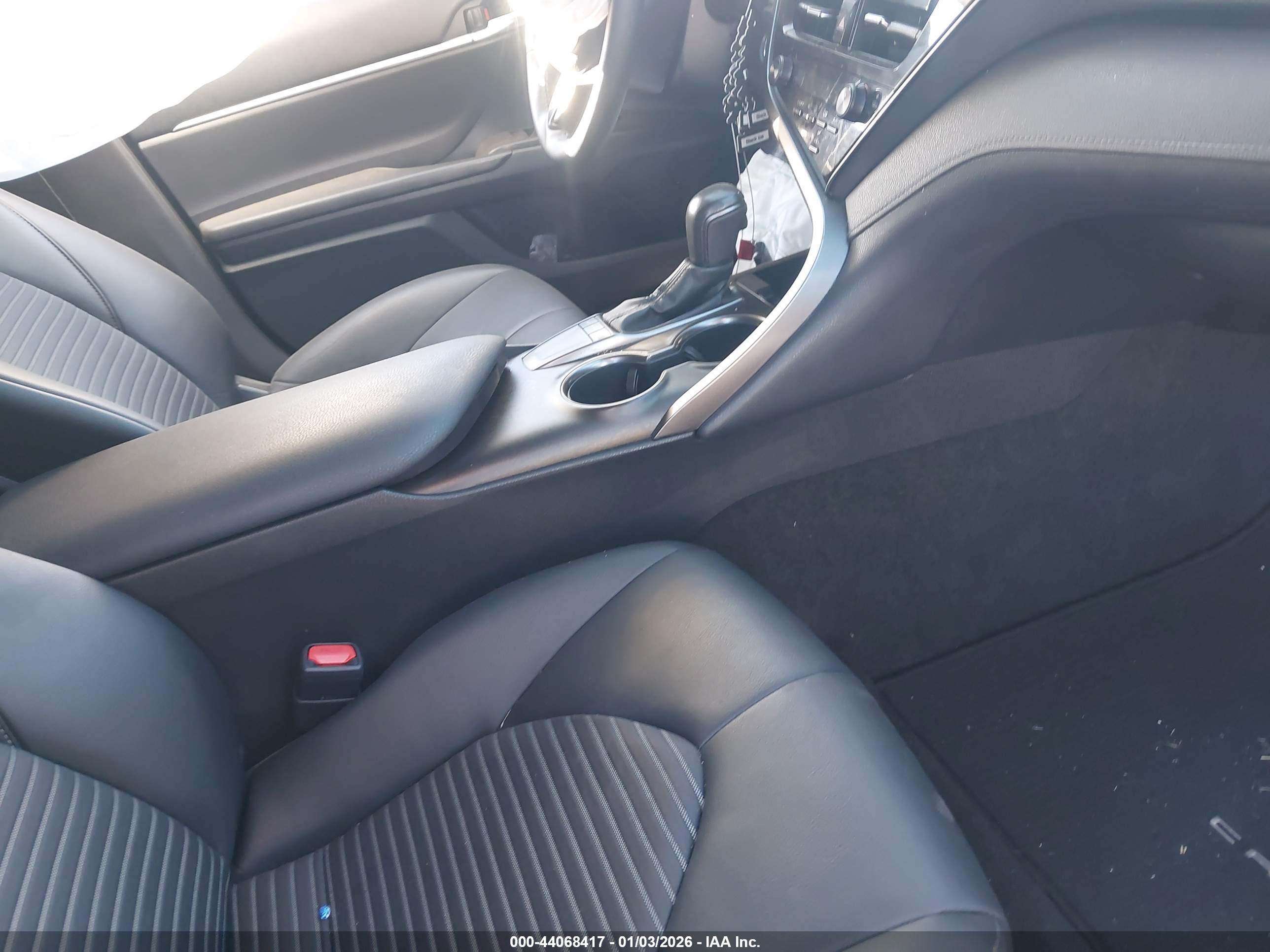 TOYOTA CAMRY image 5