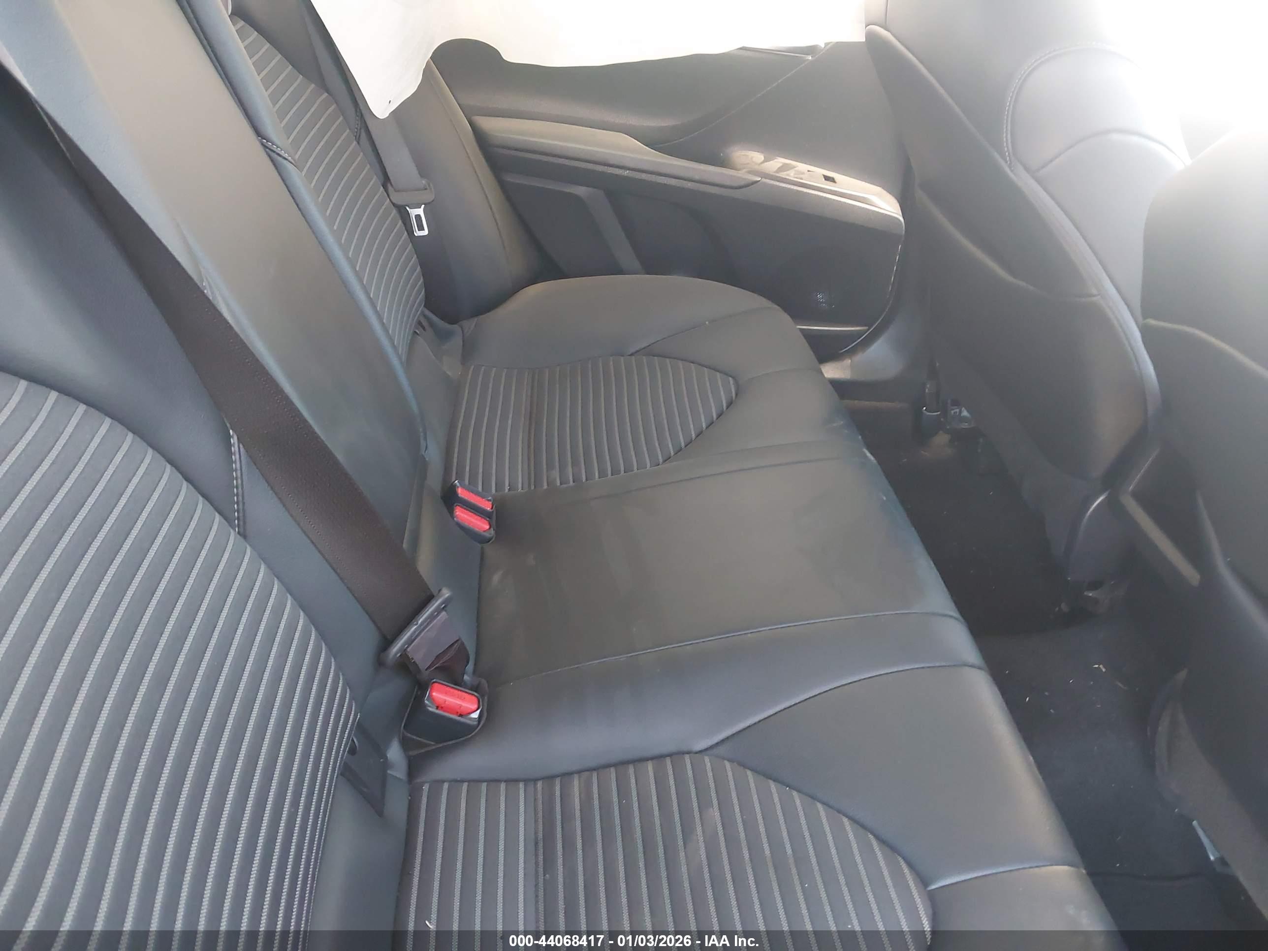 TOYOTA CAMRY image 8