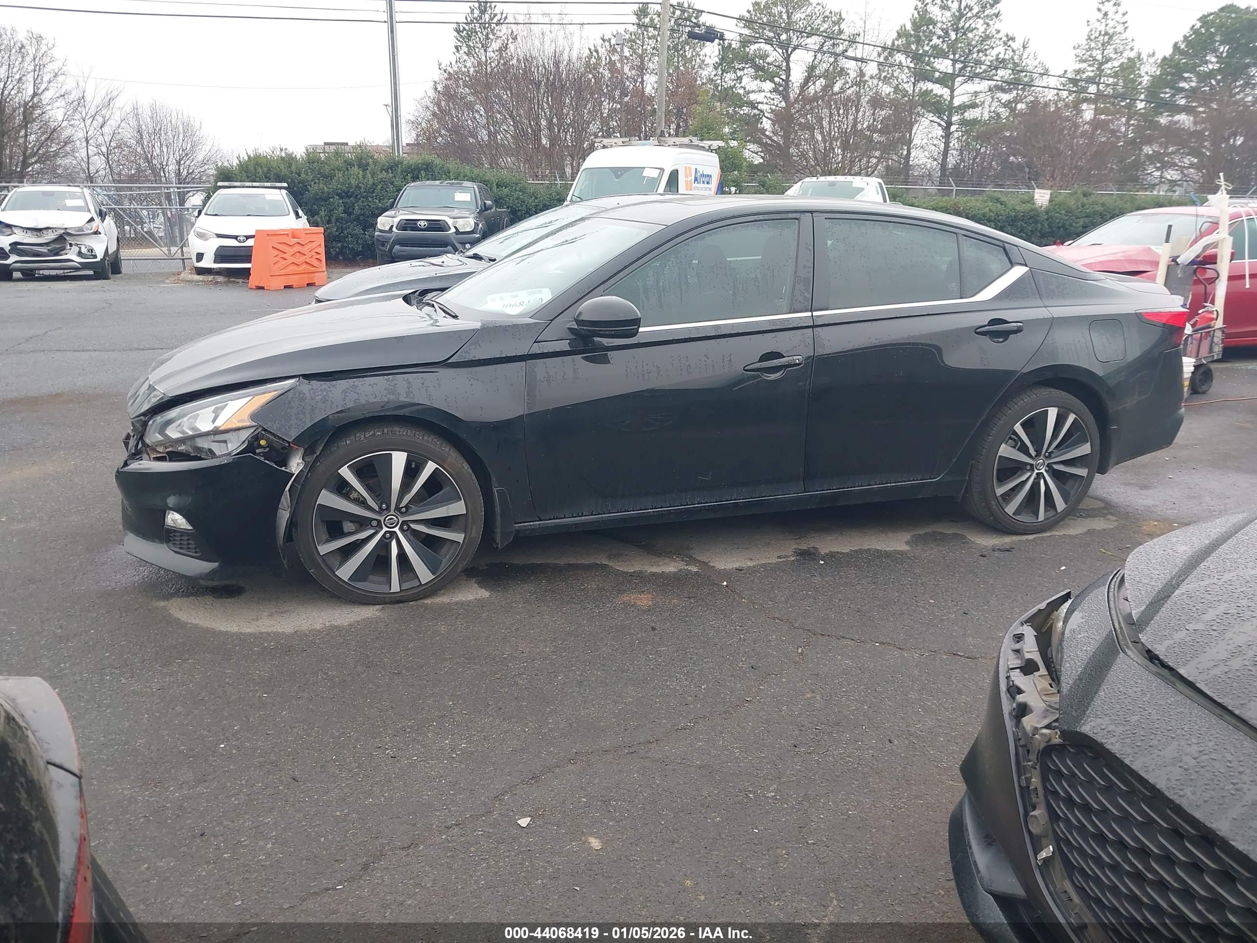 NISSAN ALTIMA image 2