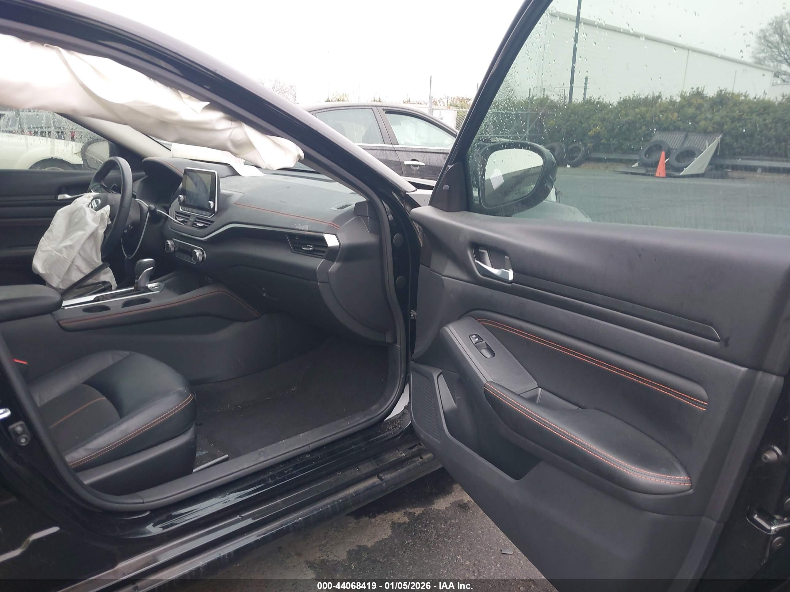 NISSAN ALTIMA image 5