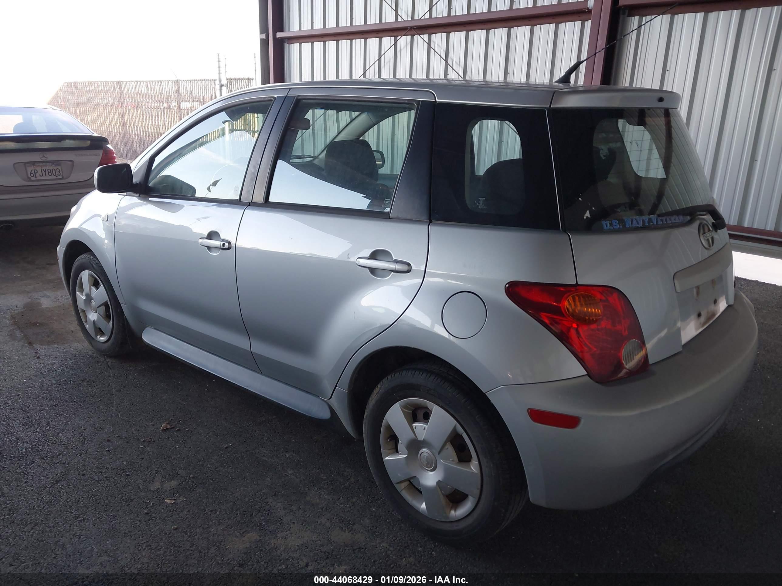 SCION XA image 3