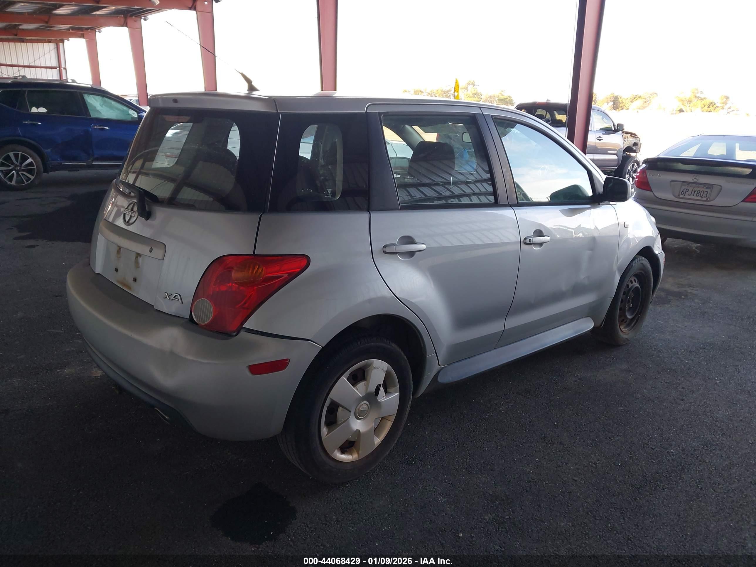 SCION XA image 4