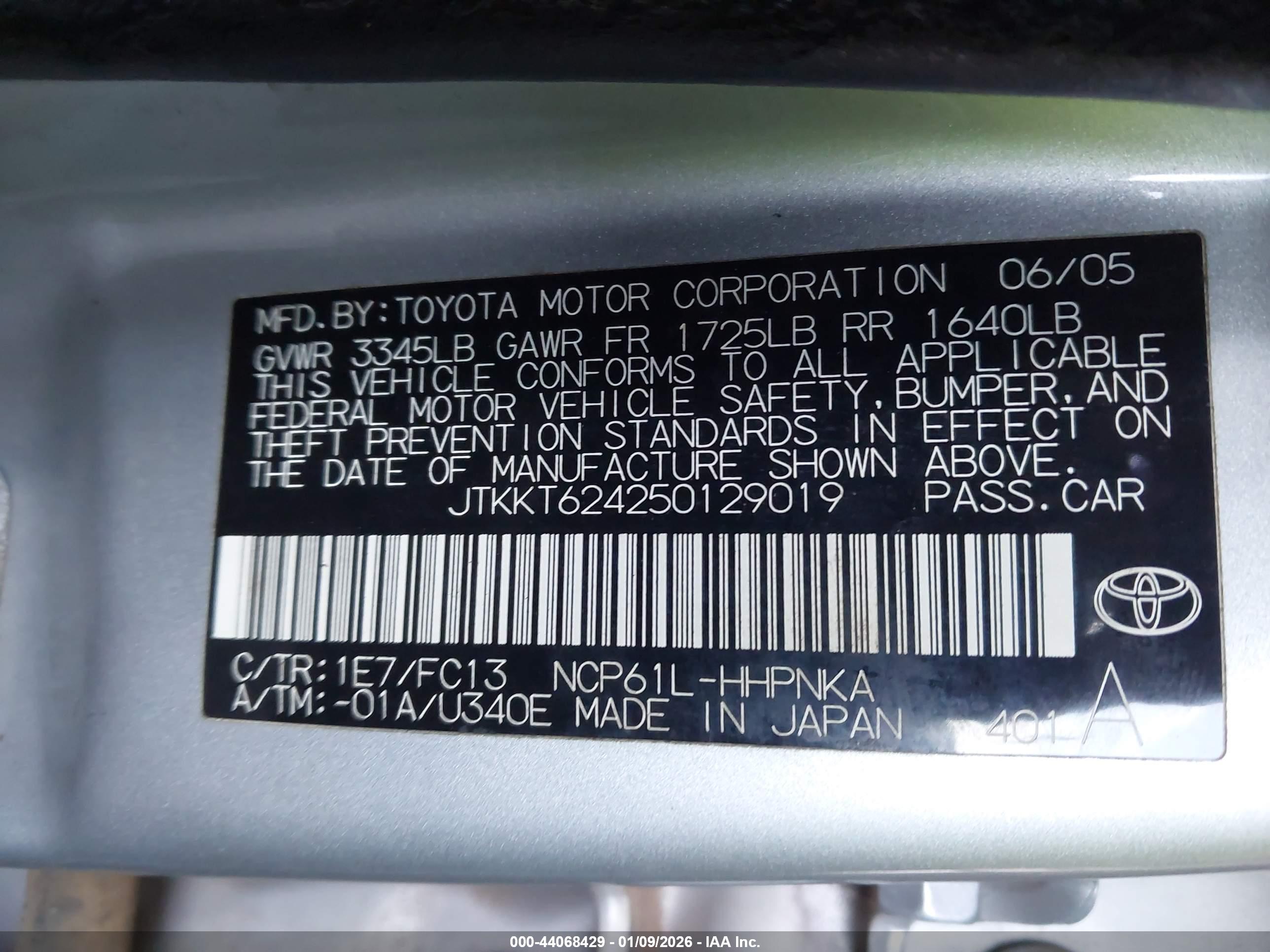 SCION XA image 9
