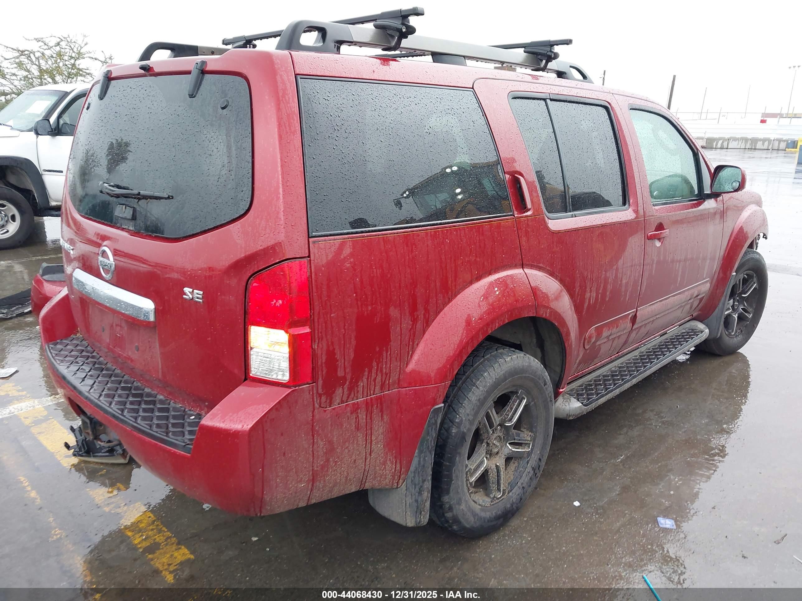 NISSAN PATHFINDER image 4