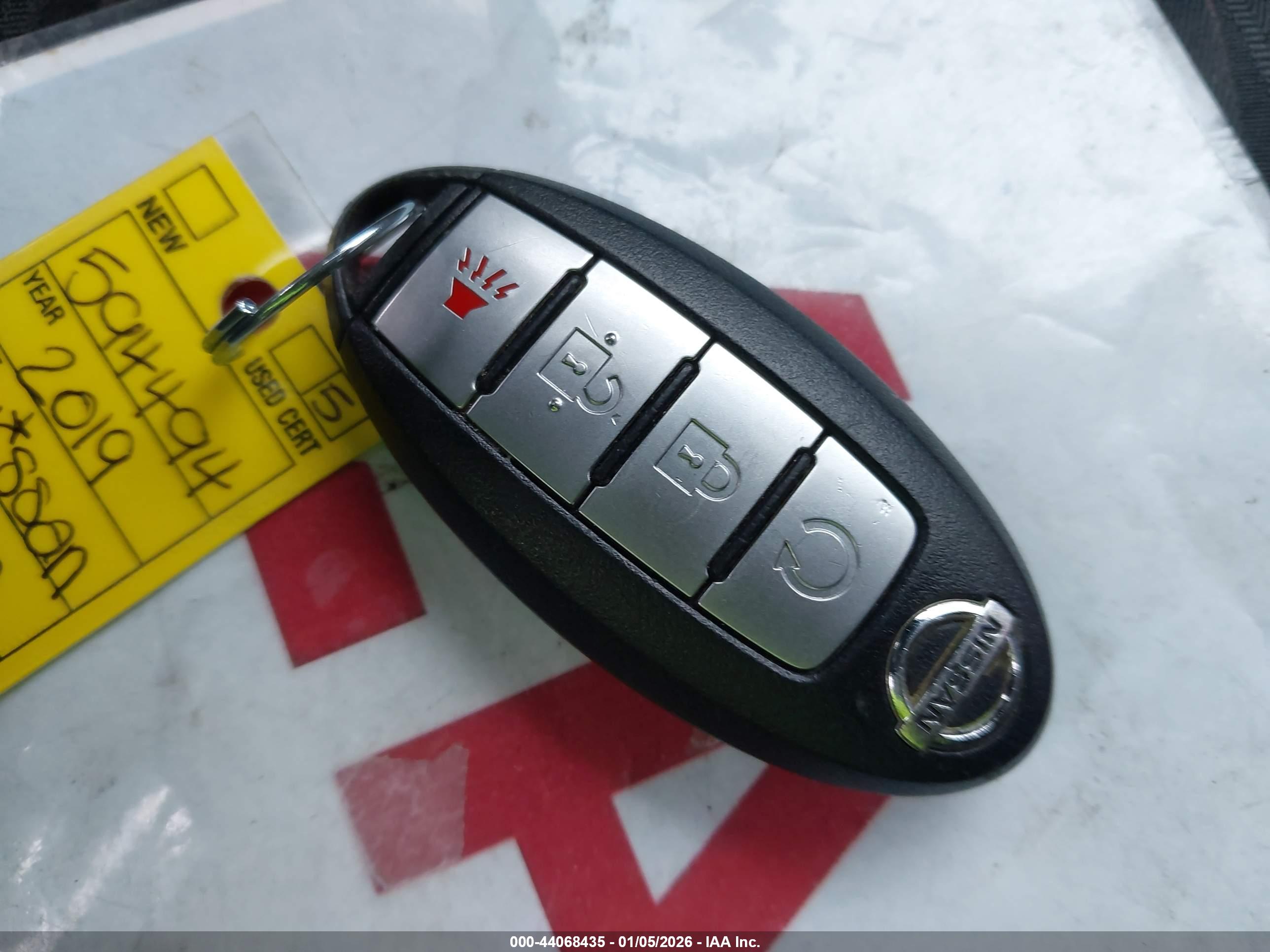 NISSAN ROGUE image 11