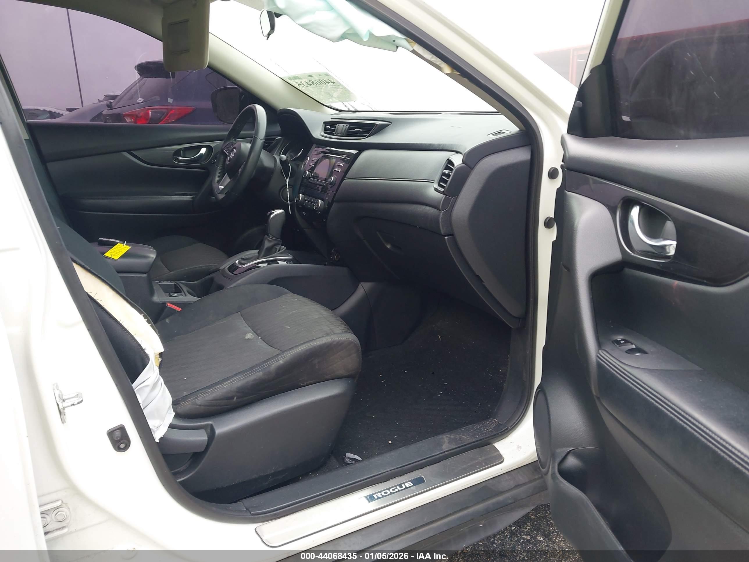 NISSAN ROGUE image 5