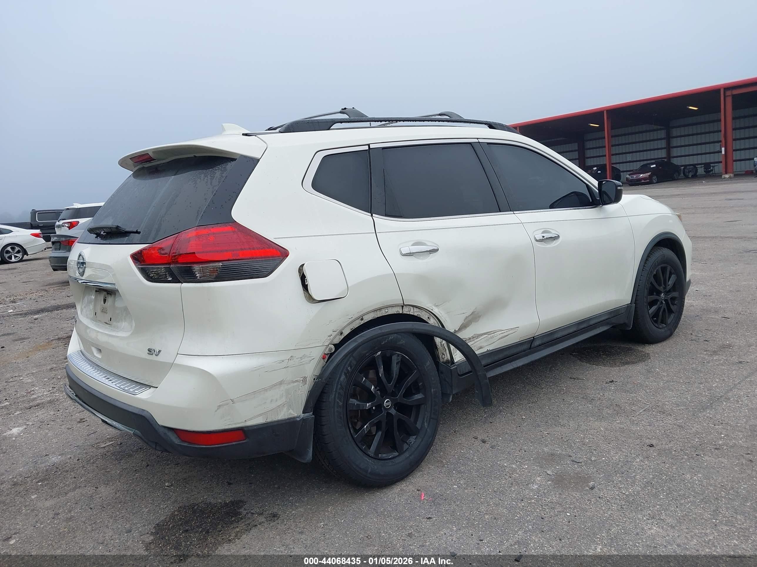 NISSAN ROGUE image 6