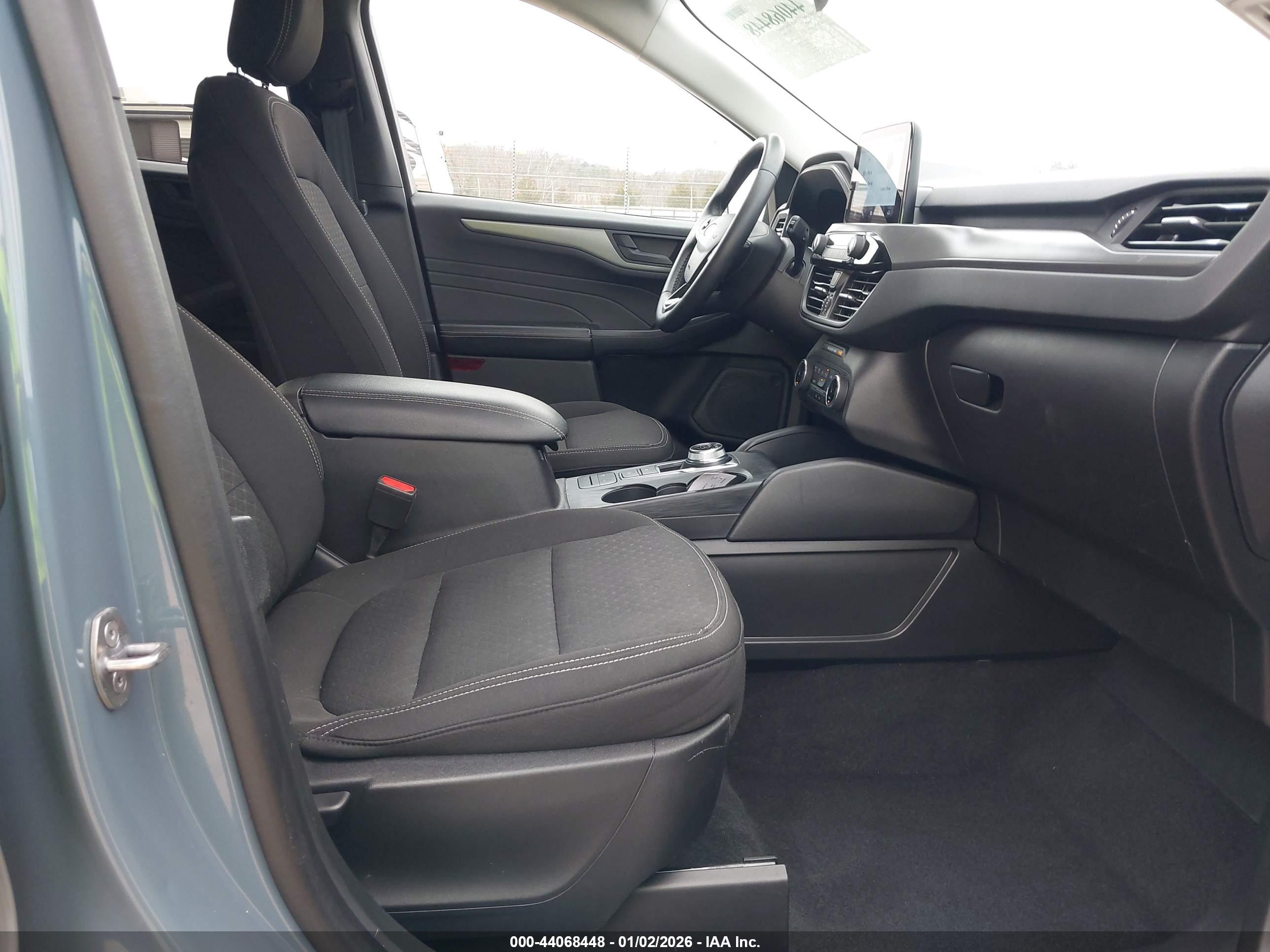 FORD ESCAPE image 5