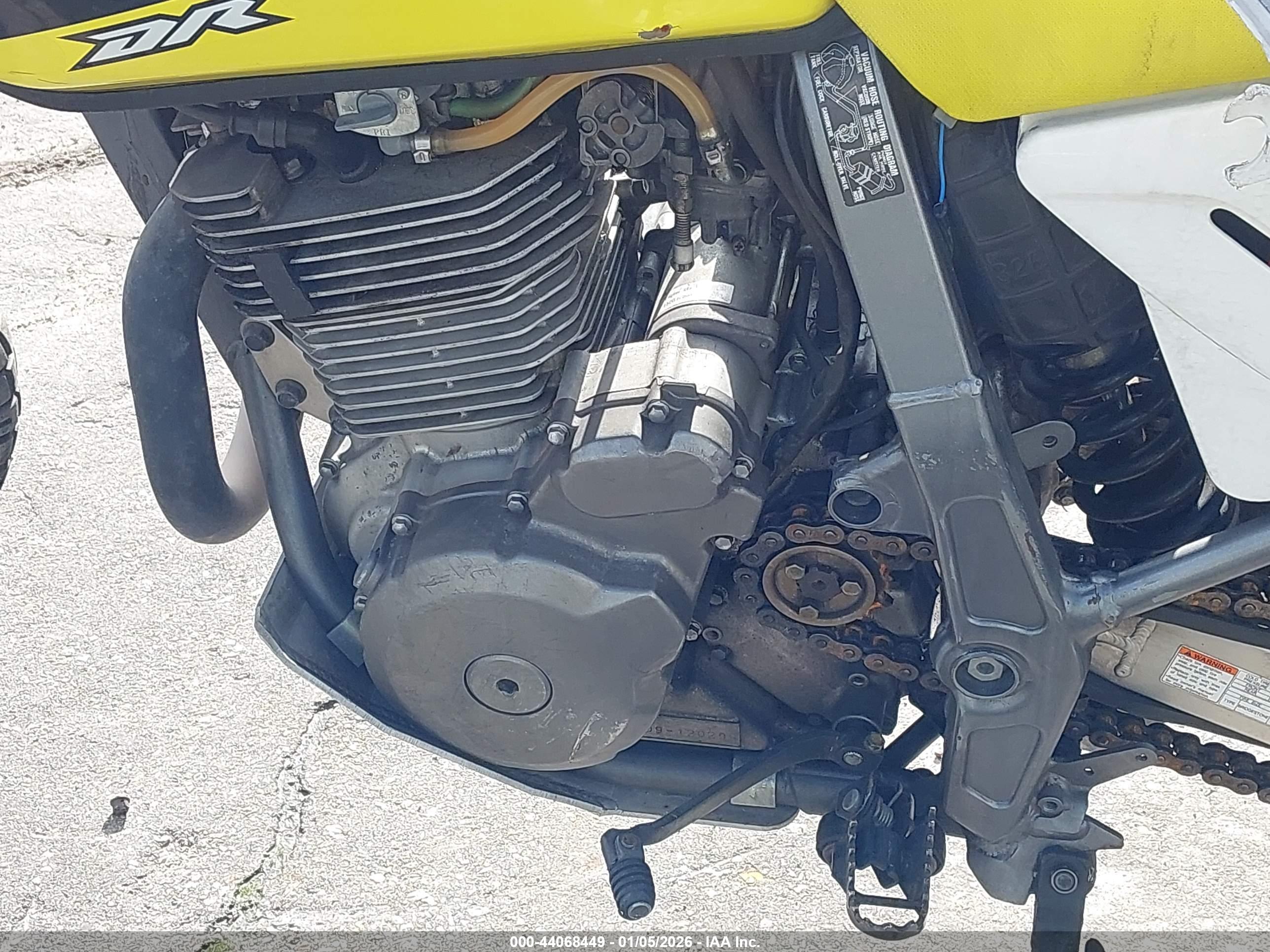 SUZUKI DR650 image 9