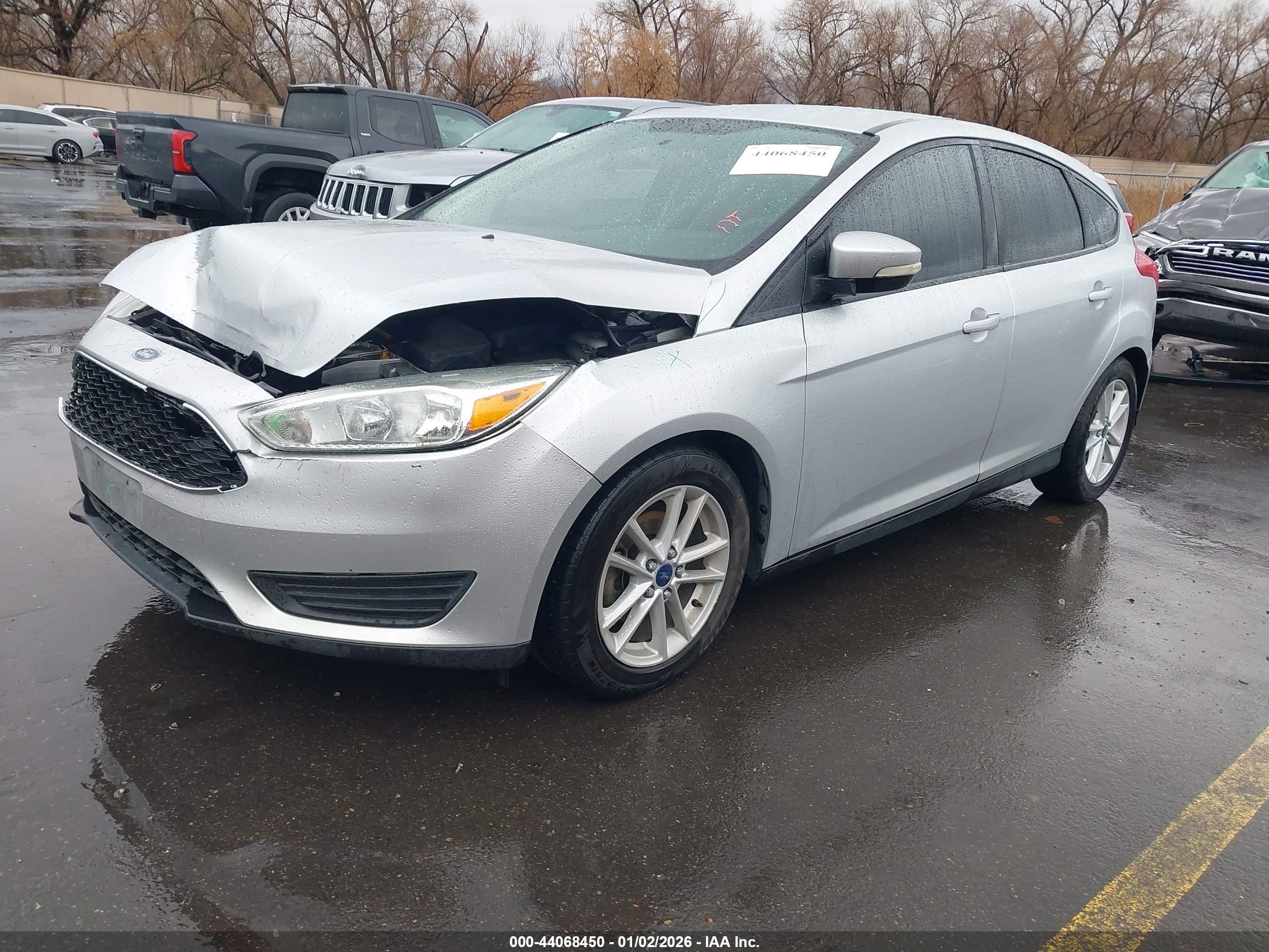 FORD FOCUS image 2