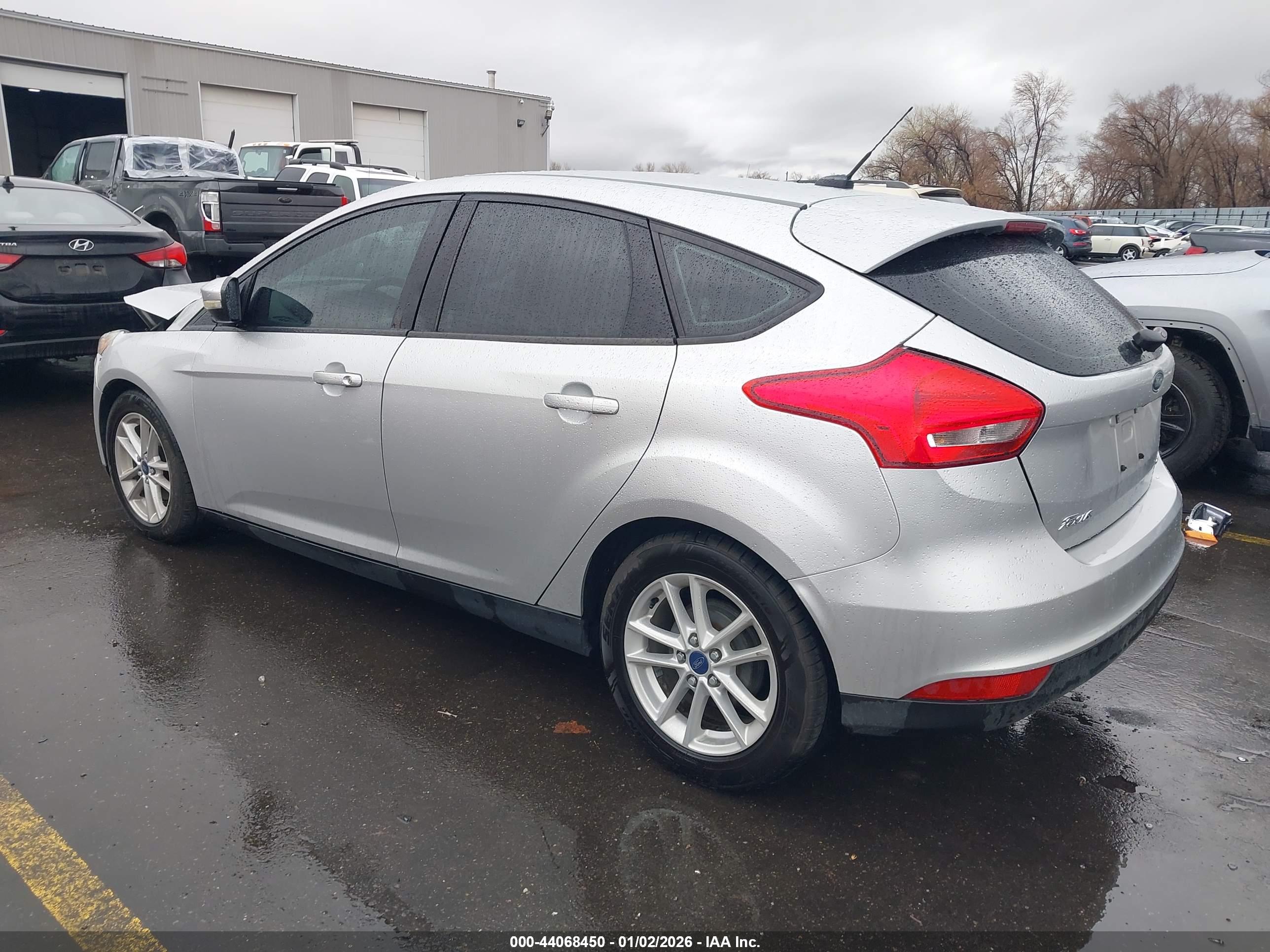 FORD FOCUS image 3