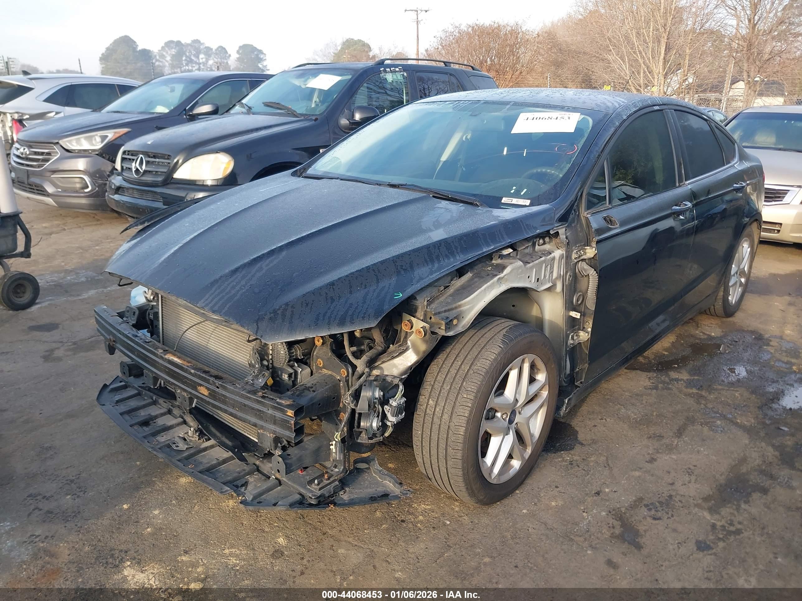FORD FUSION image 2