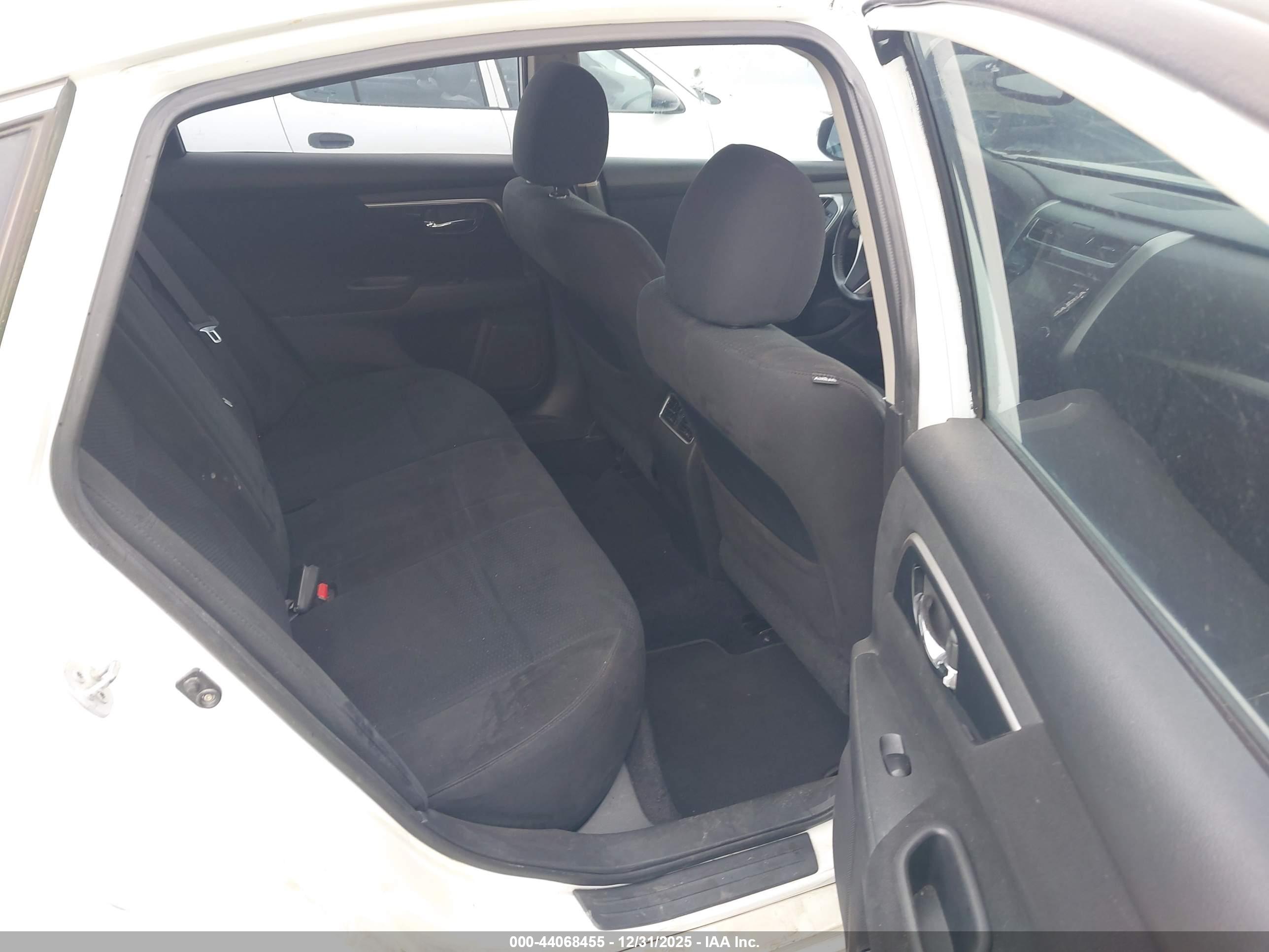 NISSAN ALTIMA image 8